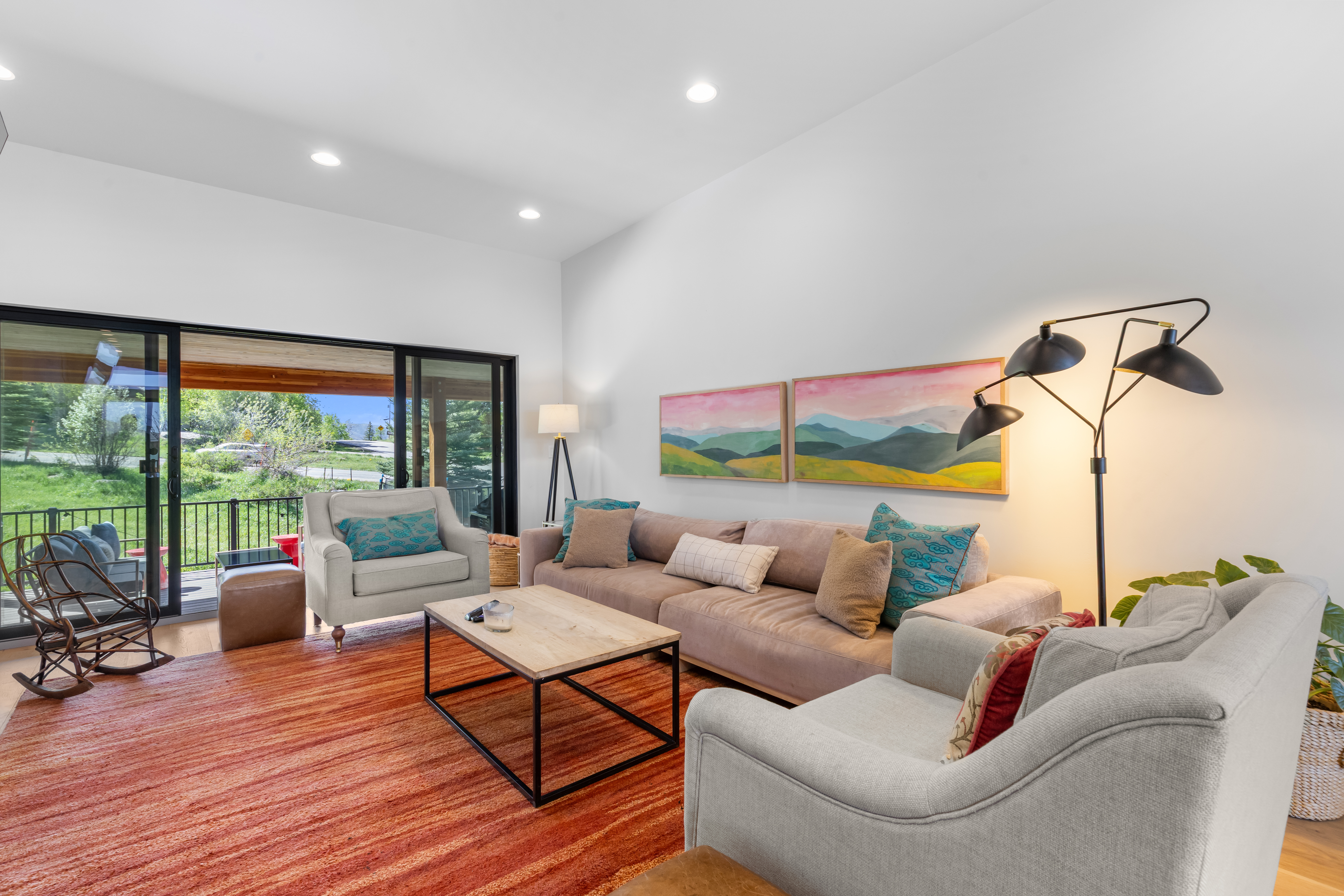  MODERN FISH CREEK AREA HOME - 物件實景