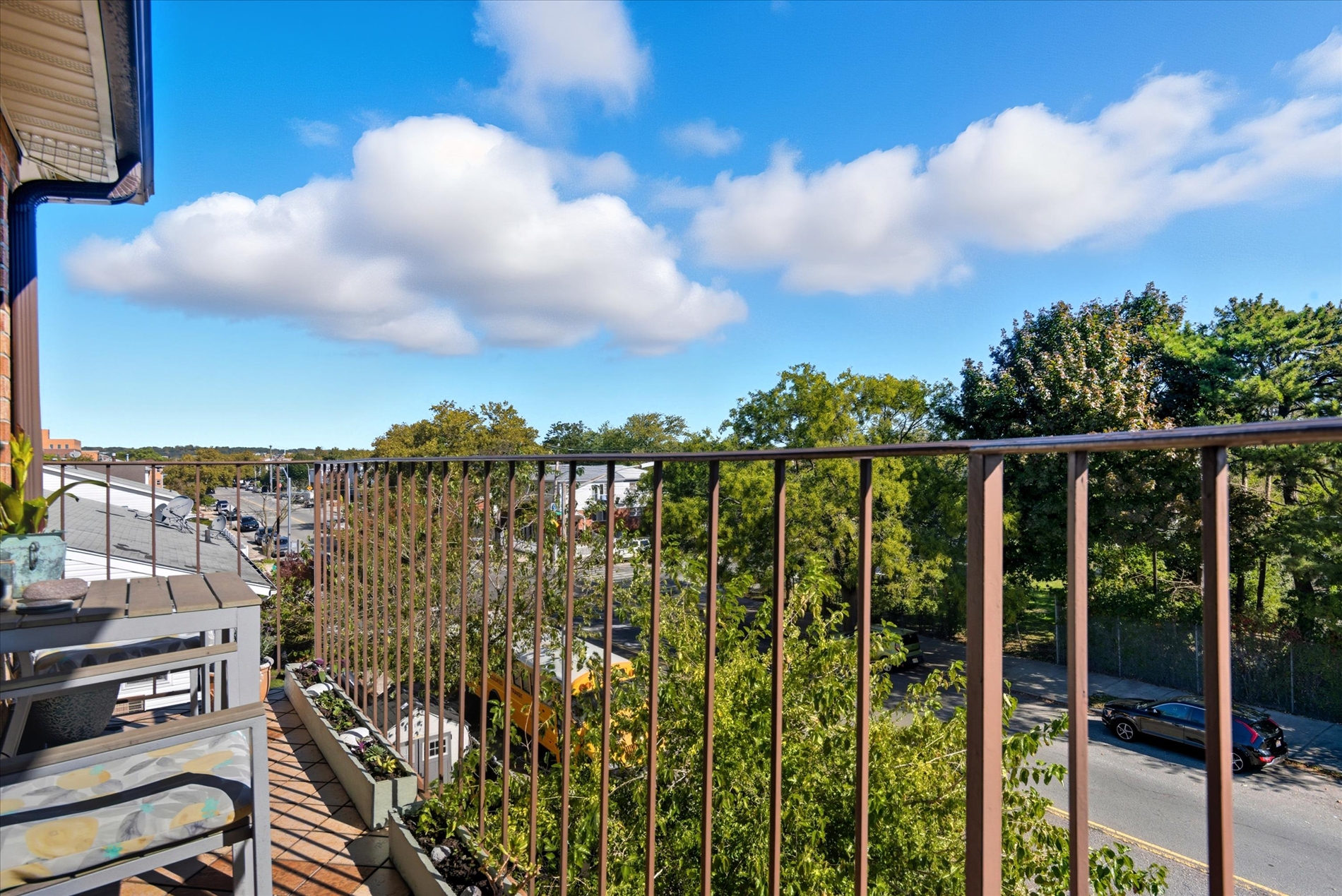 Howard Beach, New York, 11414, United States, 3 Bedrooms Bedrooms, ,2 BathroomsBathrooms,Residential,For Sale,2010836