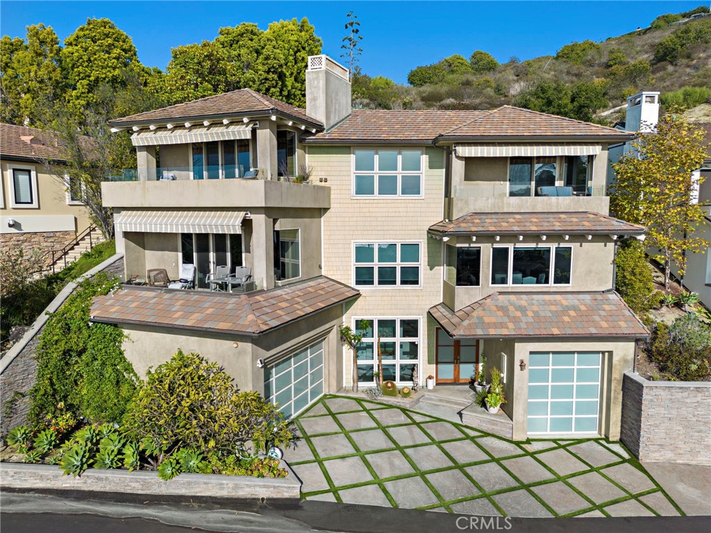 Laguna Beach, California, 92651, United States, 4 Bedrooms Bedrooms, ,5 BathroomsBathrooms,Residential,For Sale,2000559