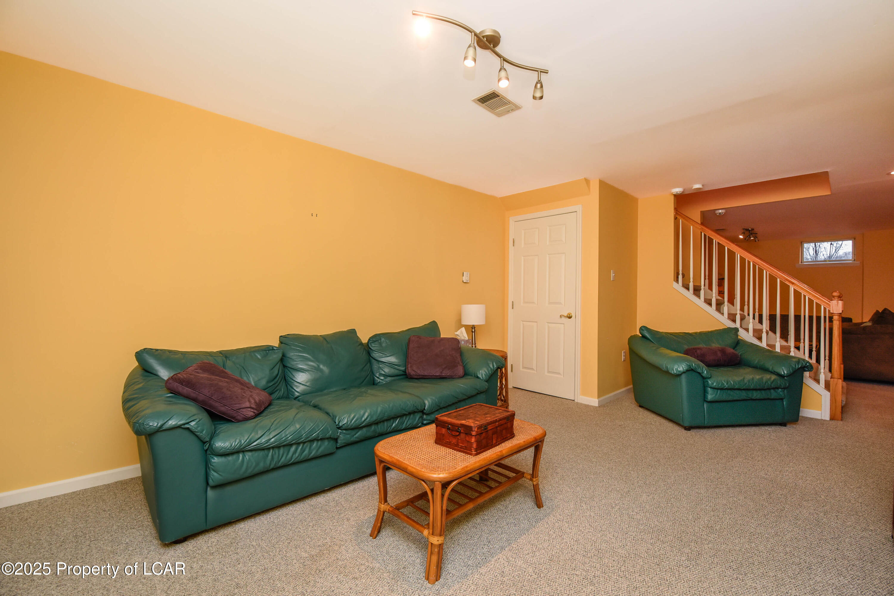 Dallas, Pennsylvania, 18612, United States, 4 Bedrooms Bedrooms, ,3 BathroomsBathrooms,Residential,For Sale,2005553