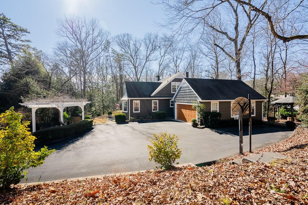 DALTON, Georgia, 30720, United States, 4 Bedrooms Bedrooms, ,3 BathroomsBathrooms,Residential,For Sale,1695923