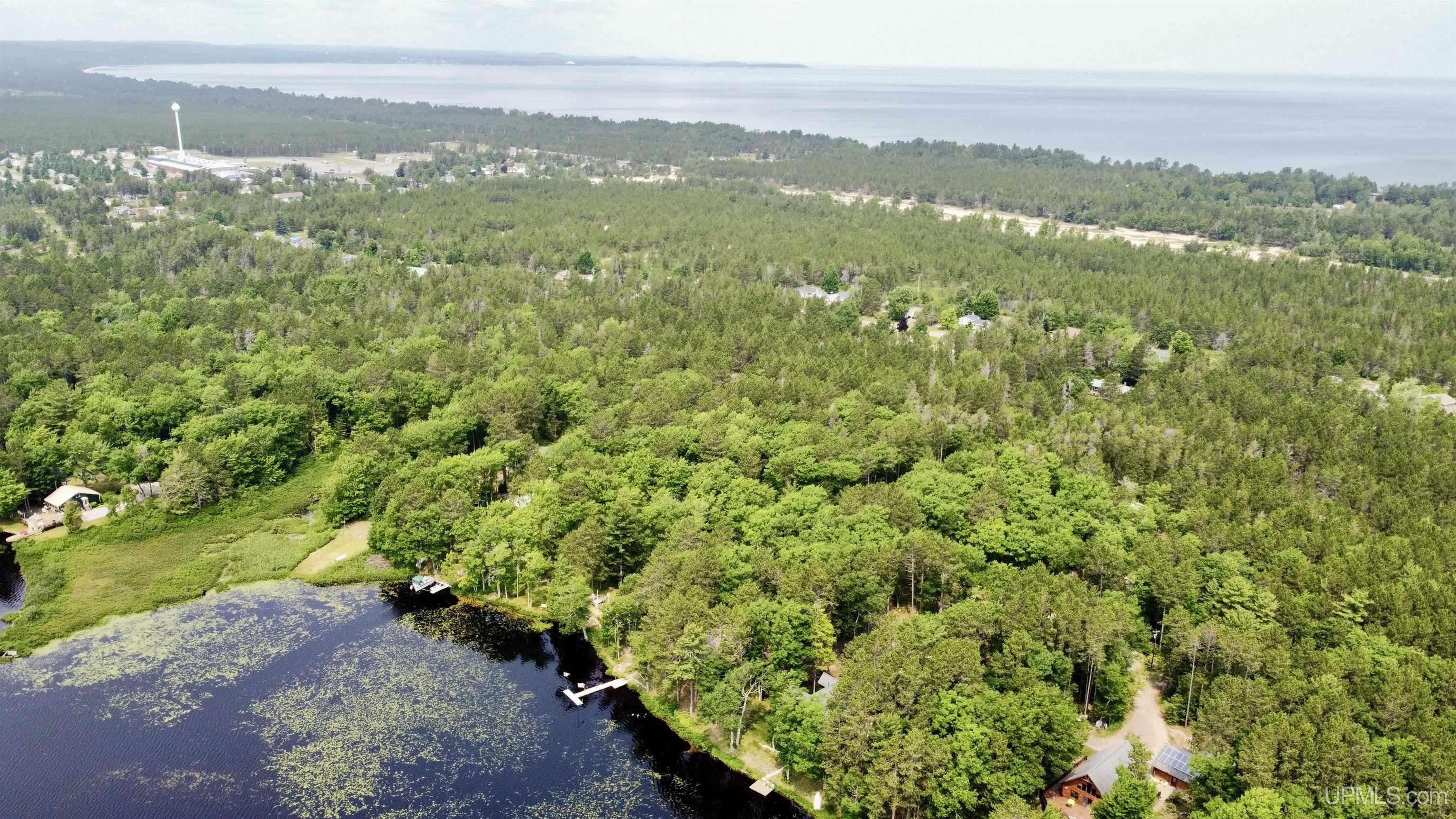 Marquette, Michigan, 49855, United States, 2 Bedrooms Bedrooms, ,4 BathroomsBathrooms,Residential,For Sale,1892873