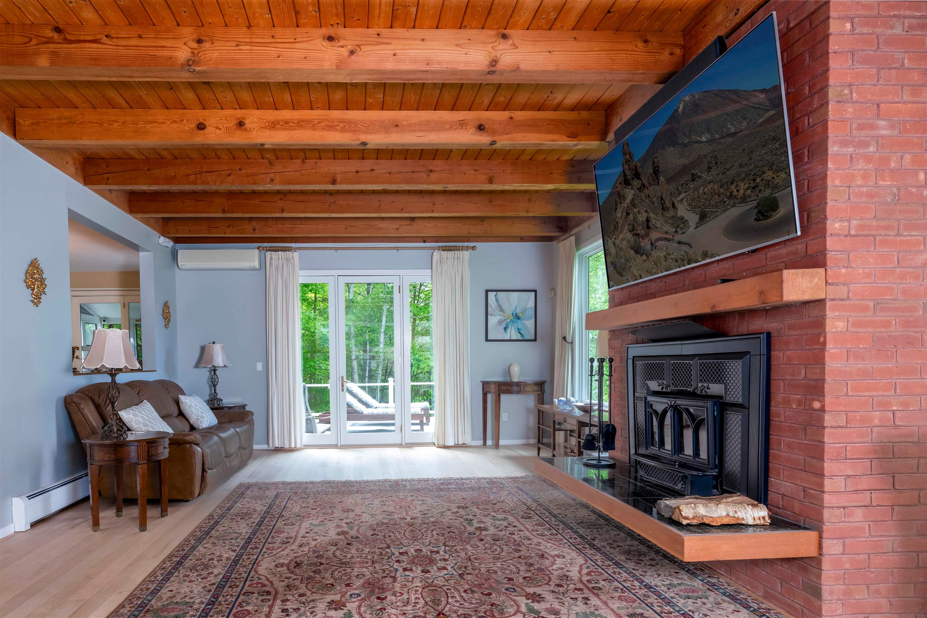 Stowe, Vermont, 05672, United States, 4 Bedrooms Bedrooms, ,2 BathroomsBathrooms,Residential,For Sale,1846681