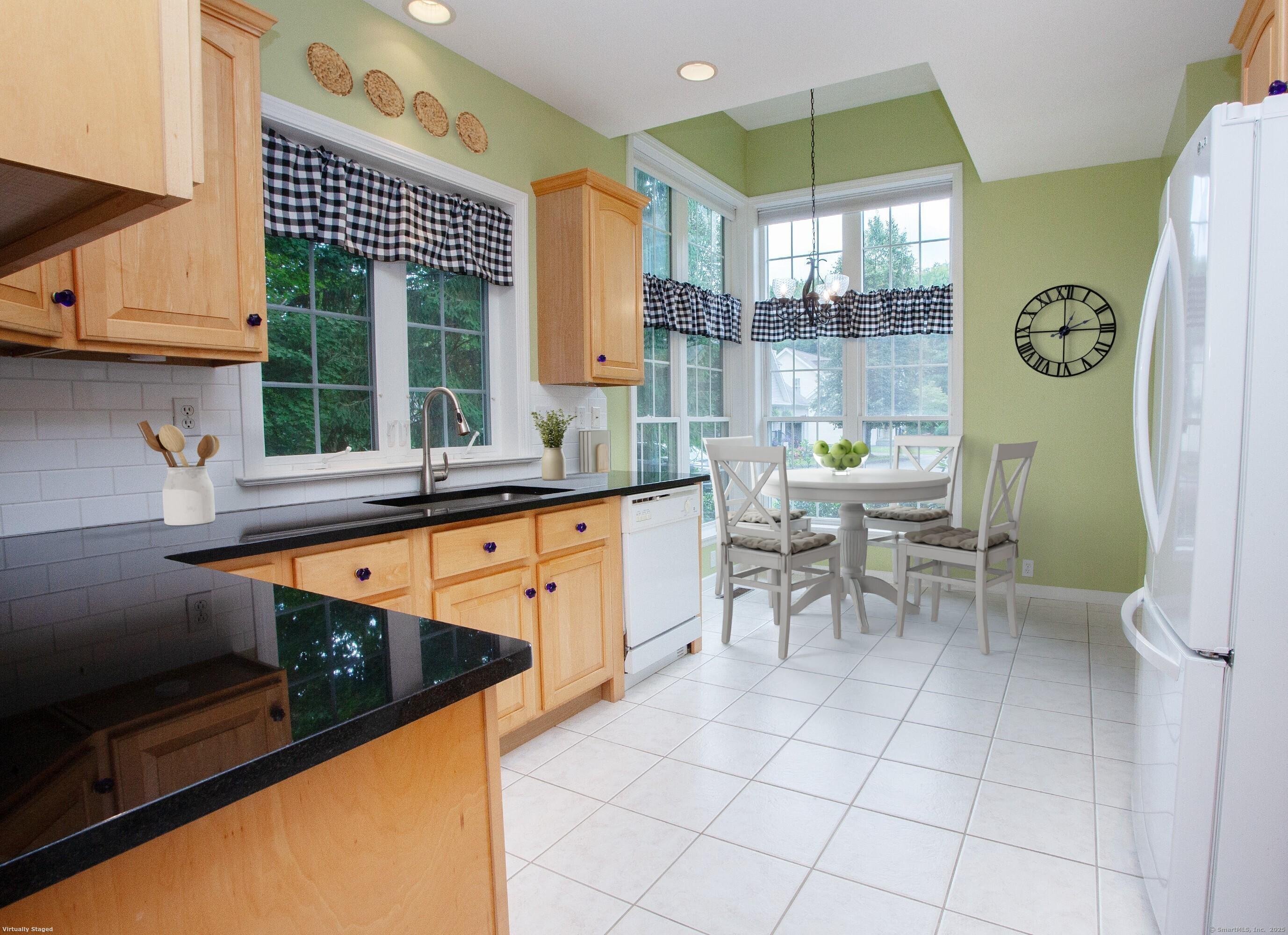 Simsbury, Connecticut, 06070, United States, 2 Bedrooms Bedrooms, ,4 BathroomsBathrooms,Residential,For Sale,1973720