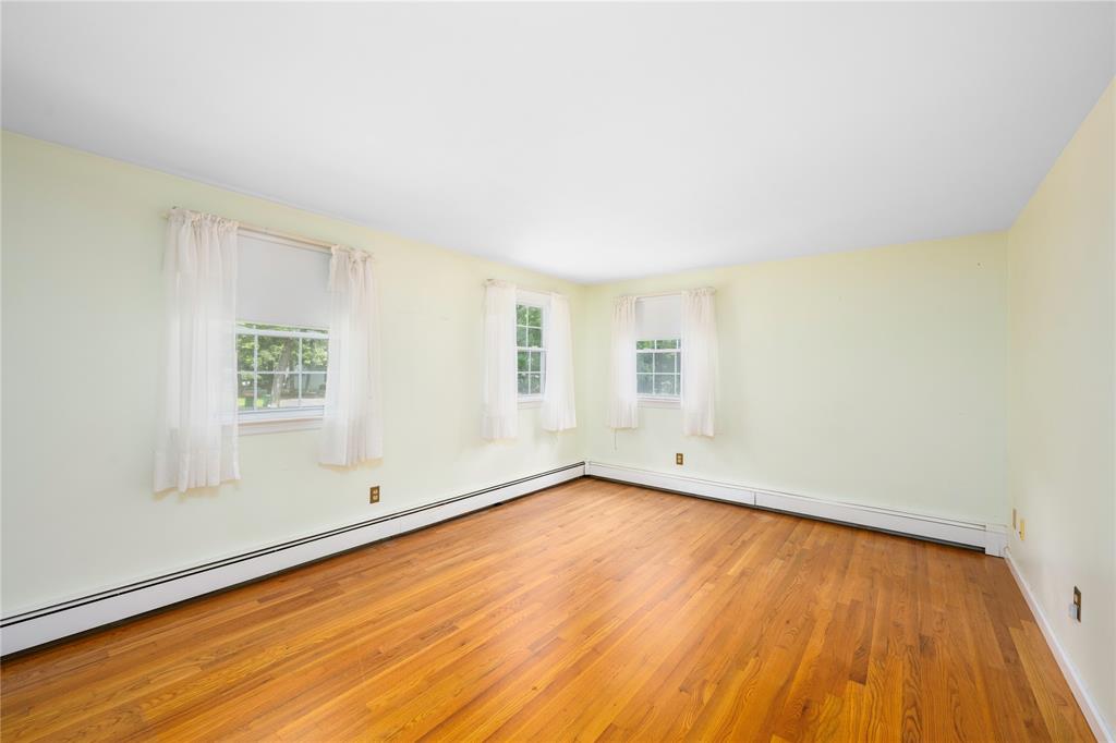 Hopewell Jct, New York, 12533, United States, 4 Bedrooms Bedrooms, ,4 BathroomsBathrooms,Residential,For Sale,1916399