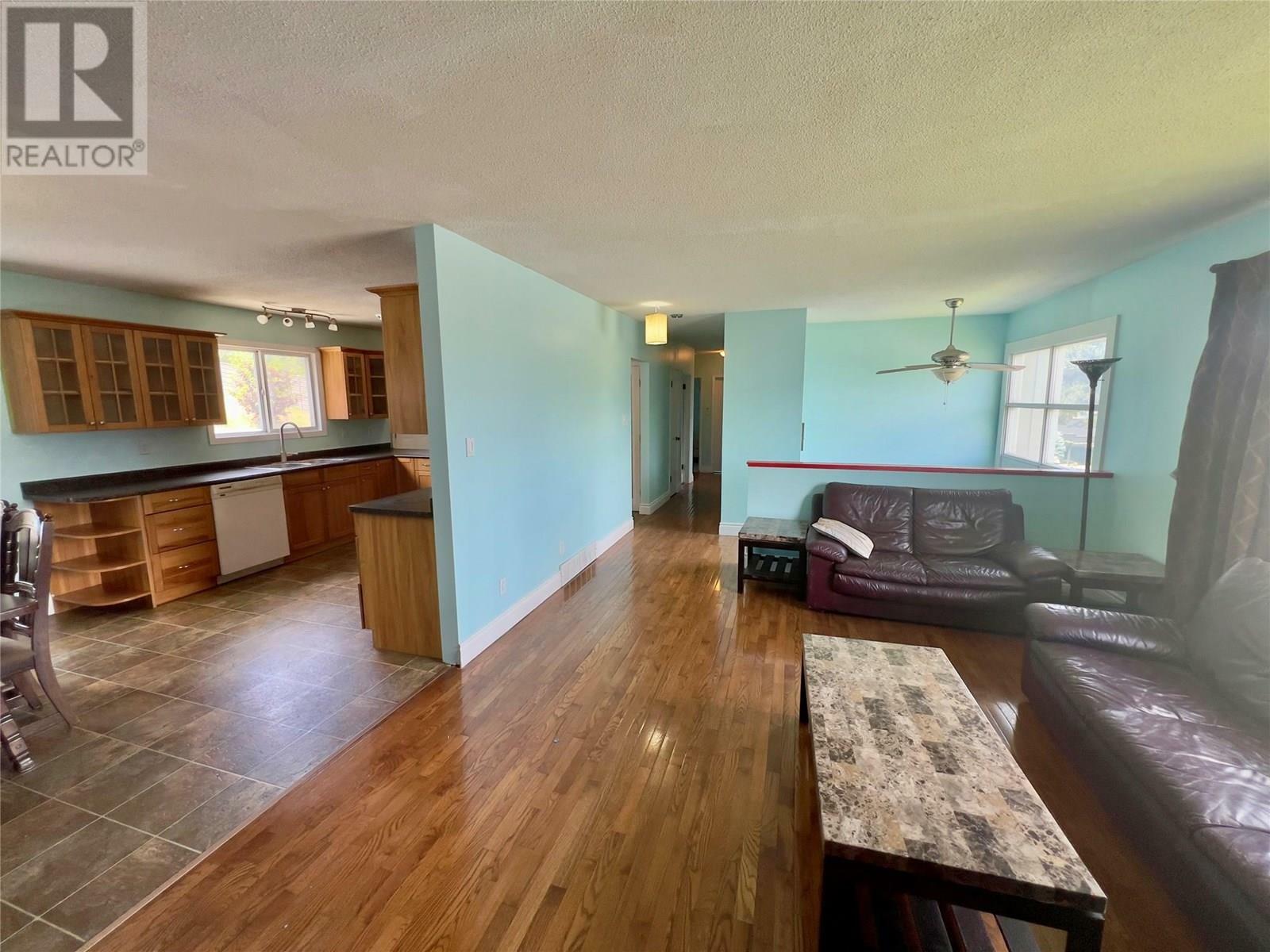 KAMLOOPS, British Columbia, V2C 1T2, CA, 5 Bedrooms Bedrooms, ,2 BathroomsBathrooms,Residential,For Sale,1839266