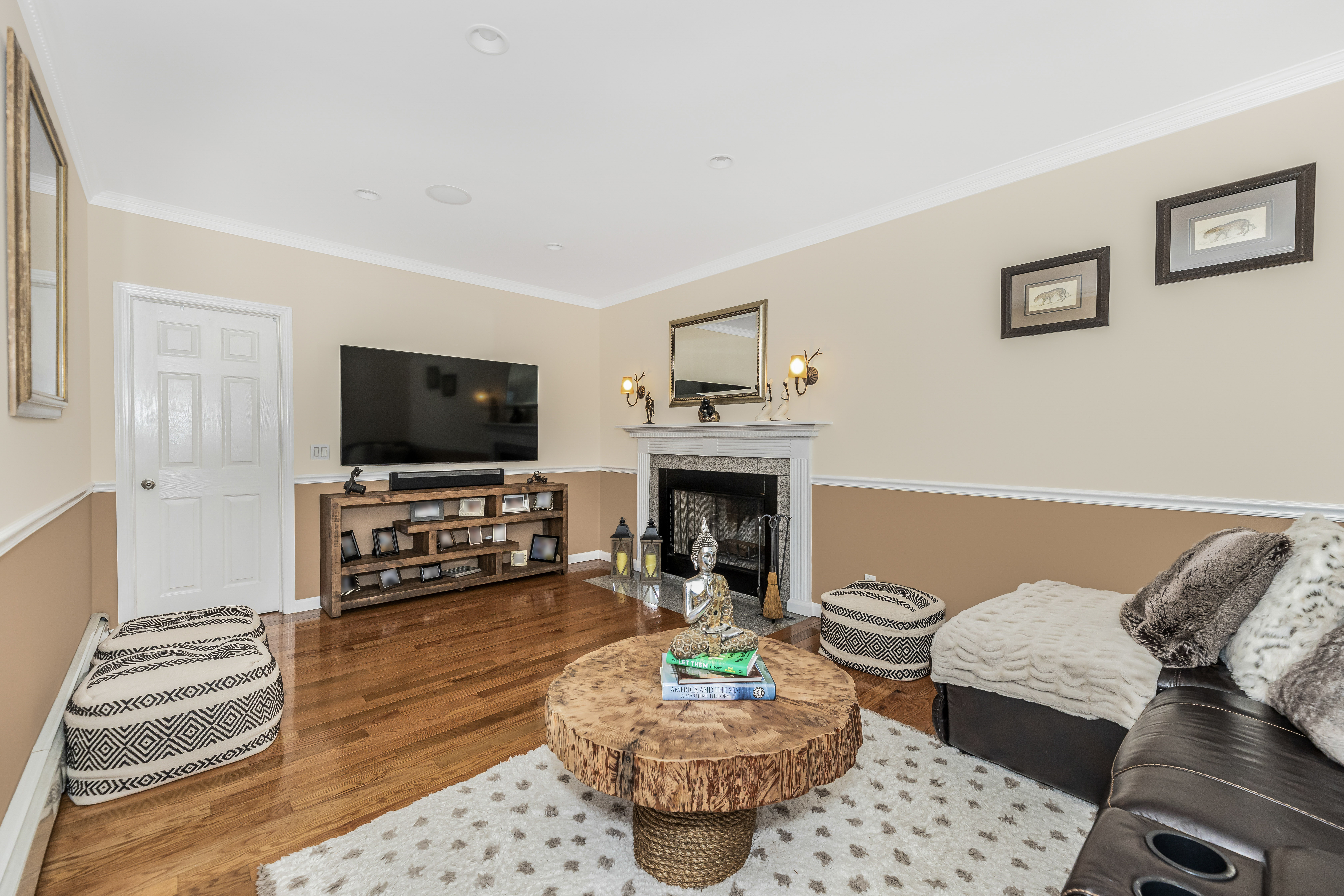 Yonkers, New York, 10703, United States, 4 Bedrooms Bedrooms, ,2 BathroomsBathrooms,Residential,For Sale,1825129