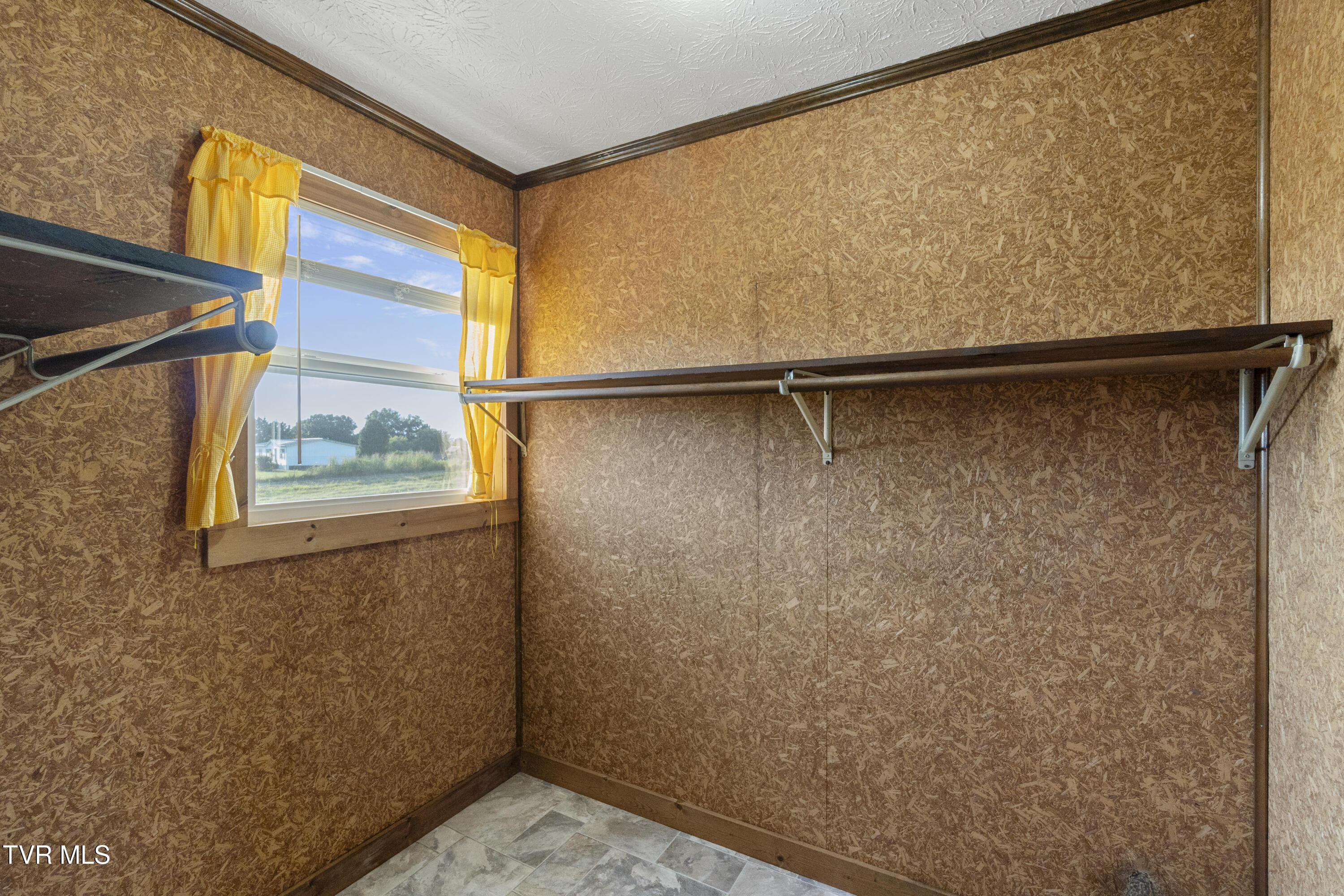 Greeneville, Tennessee, 37743, United States, 3 Bedrooms Bedrooms, ,2 BathroomsBathrooms,Residential,For Sale,1982221