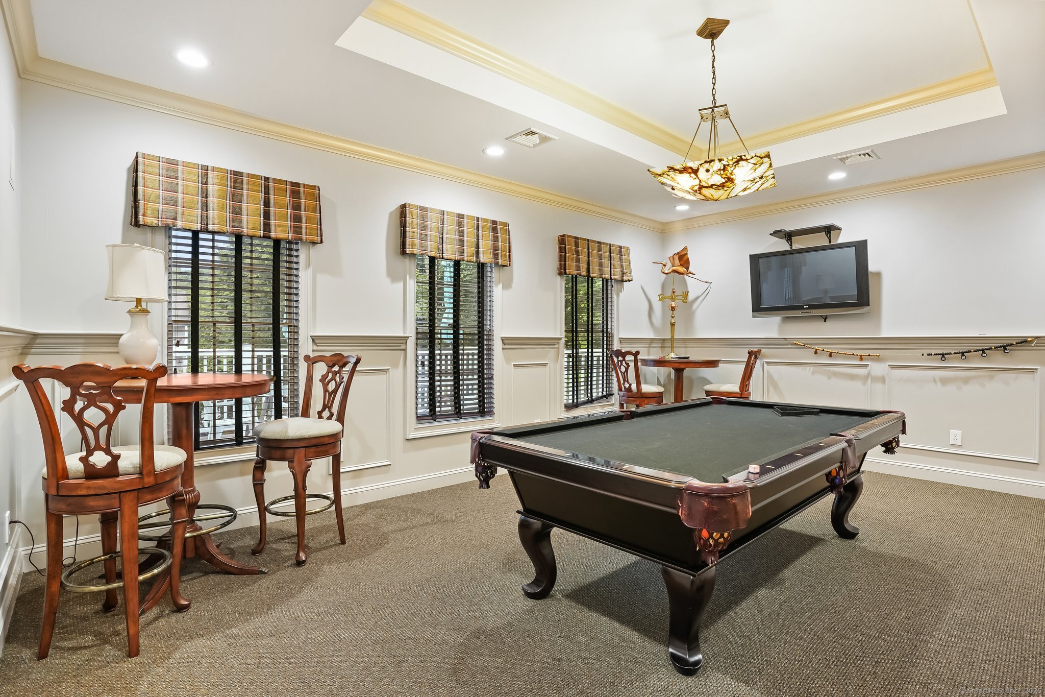 Brookfield, Connecticut, 06804, United States, 2 Bedrooms Bedrooms, ,4 BathroomsBathrooms,Residential,For Sale,1890460