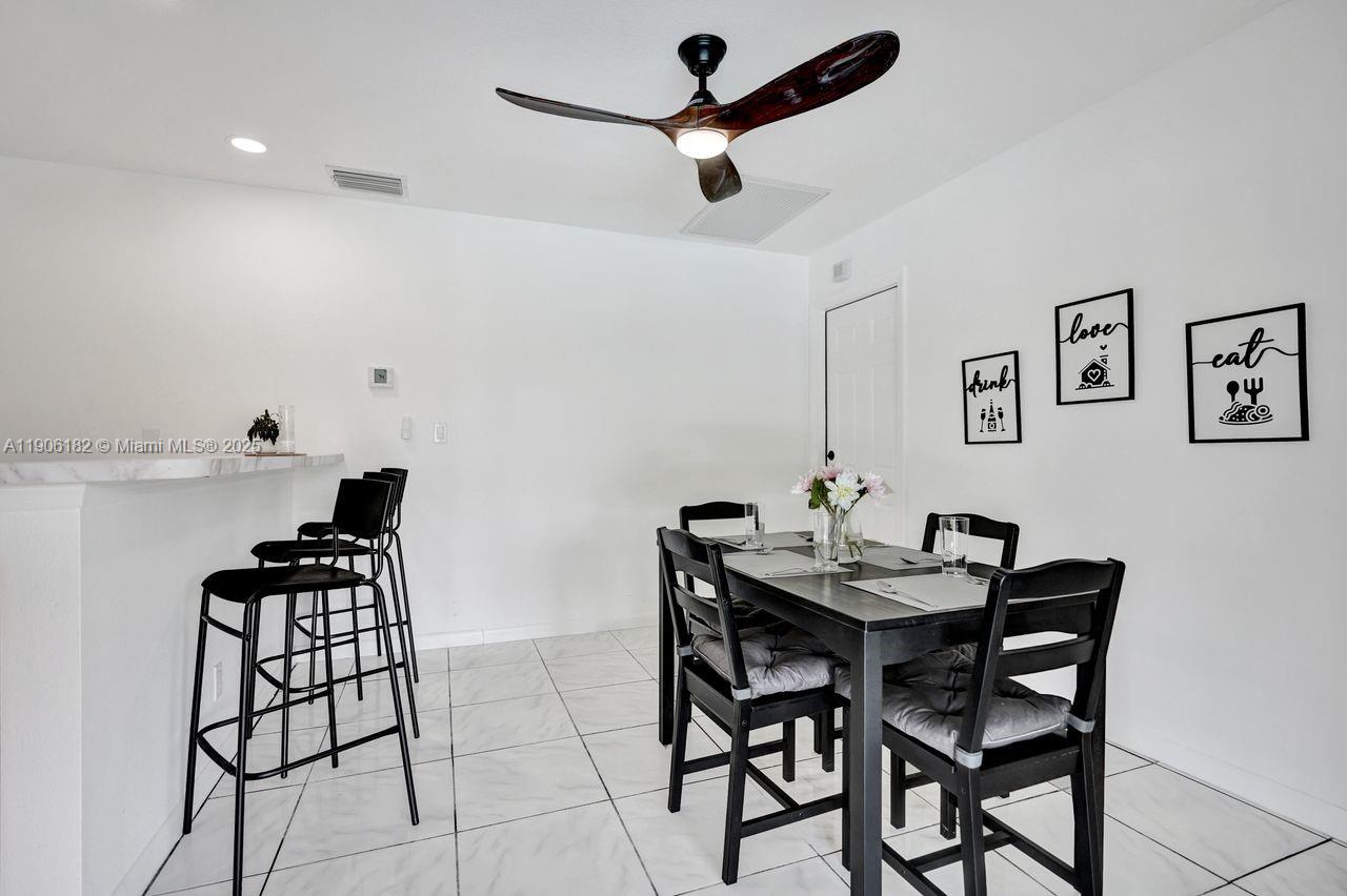 West Palm Beach, Florida, 33407, United States, 6 Bedrooms Bedrooms, ,5 BathroomsBathrooms,Residential,For Sale,1987925