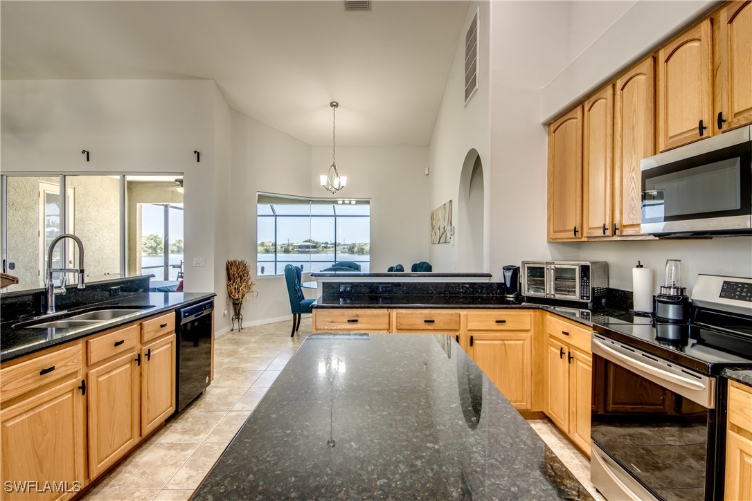 Cape Coral, Florida, 33909, United States, 4 Bedrooms Bedrooms, ,2 BathroomsBathrooms,Residential,For Sale,1870672