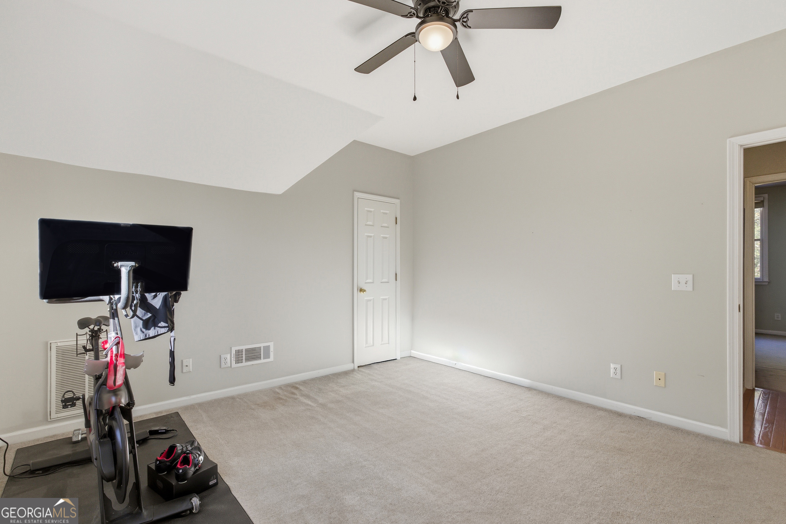 Clarkesville, Georgia, 30523, United States, 4 Bedrooms Bedrooms, ,4 BathroomsBathrooms,Residential,For Sale,1975876