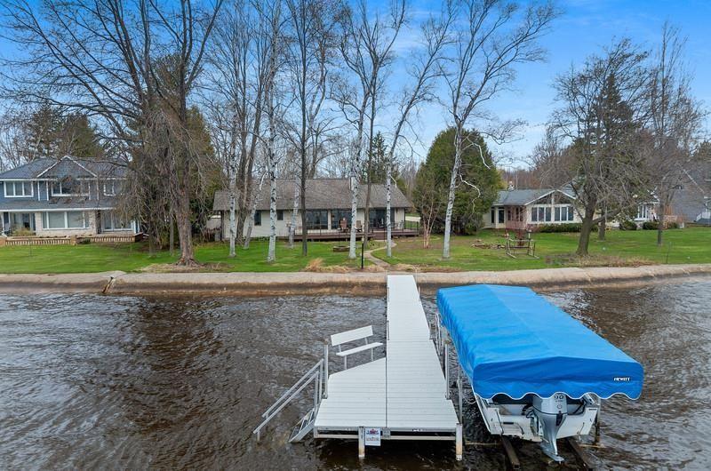 SHAWANO, Wisconsin, 54166, United States, 3 Bedrooms Bedrooms, ,2 BathroomsBathrooms,Residential,For Sale,1792978