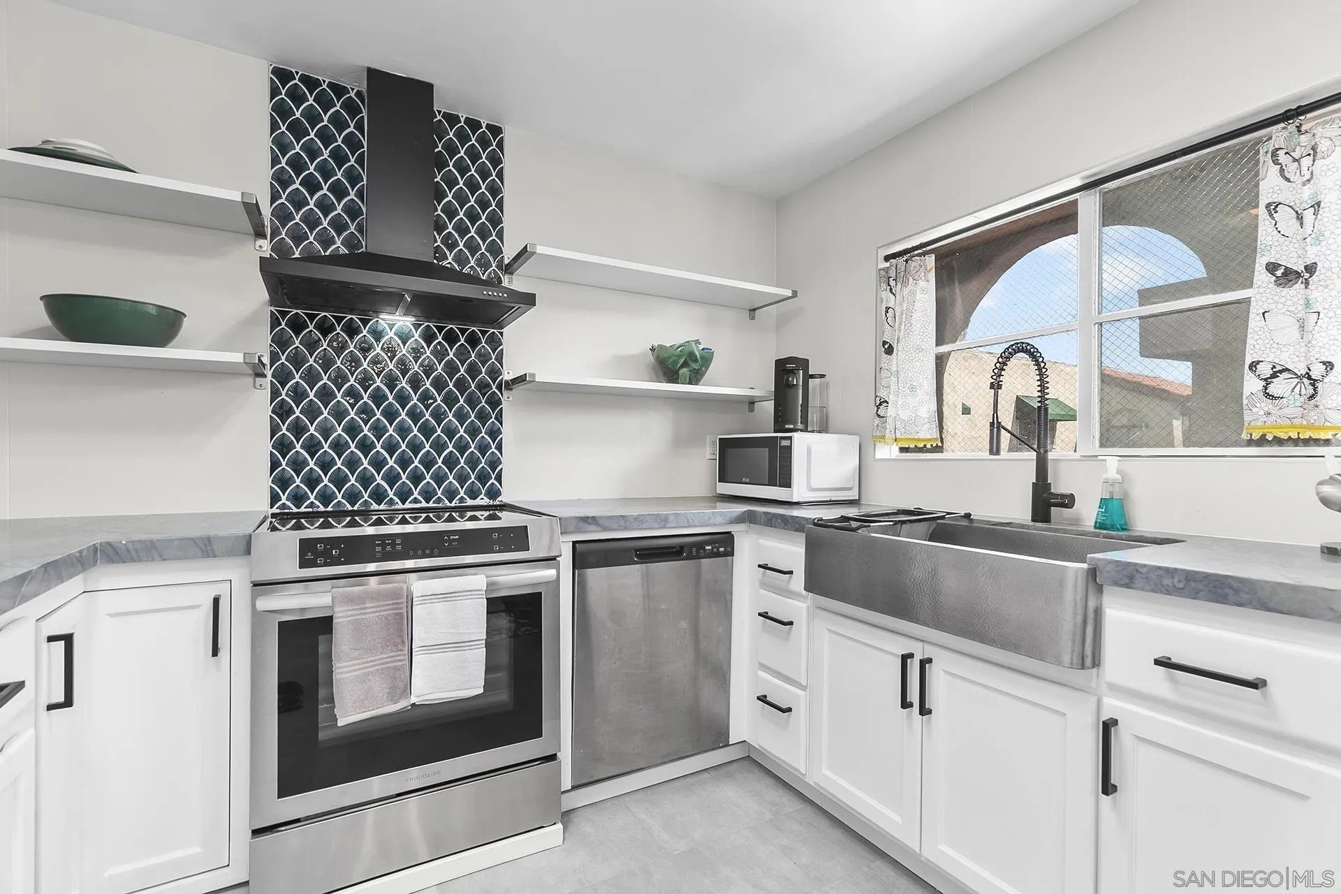 San Diego, California, 92117, United States, 1 Bedroom Bedrooms, ,1 BathroomBathrooms,Residential,For Sale,1987946