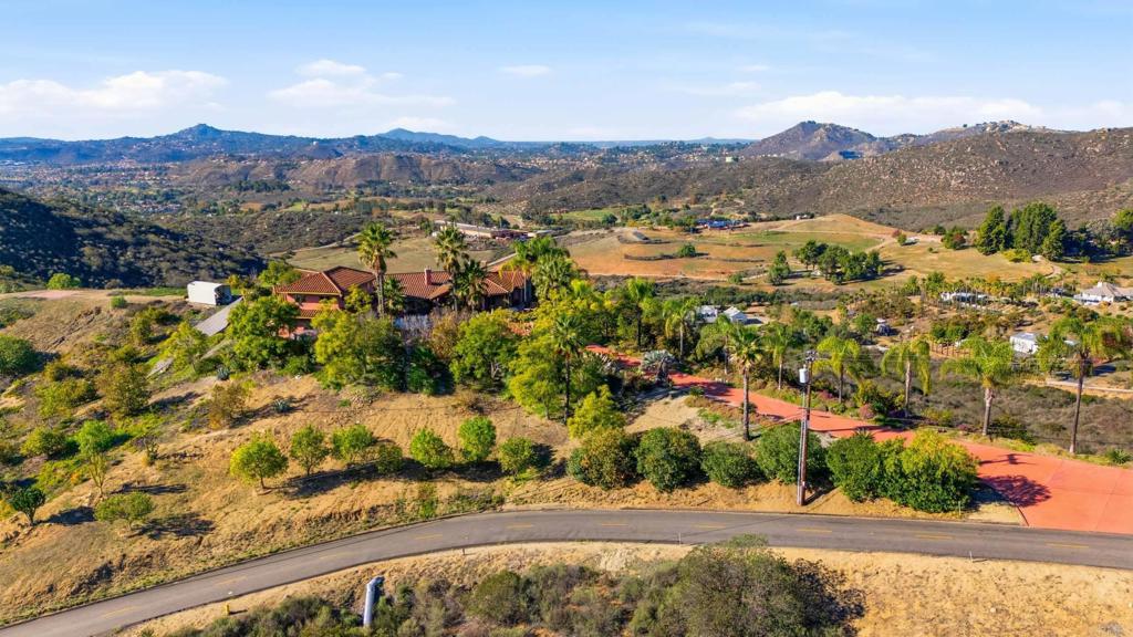 Jamul, California, 91935, United States, 5 Bedrooms Bedrooms, ,5 BathroomsBathrooms,Residential,For Sale,2005429