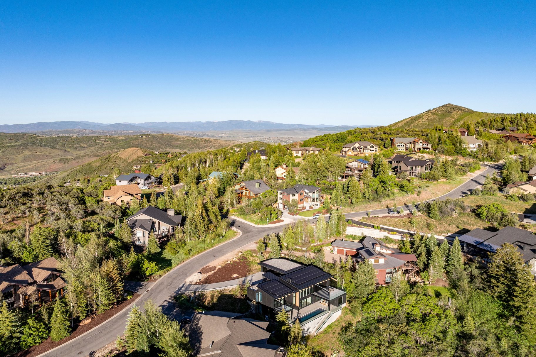  One-of-a-Kind Modern Pinebrook Residence - 物件實景