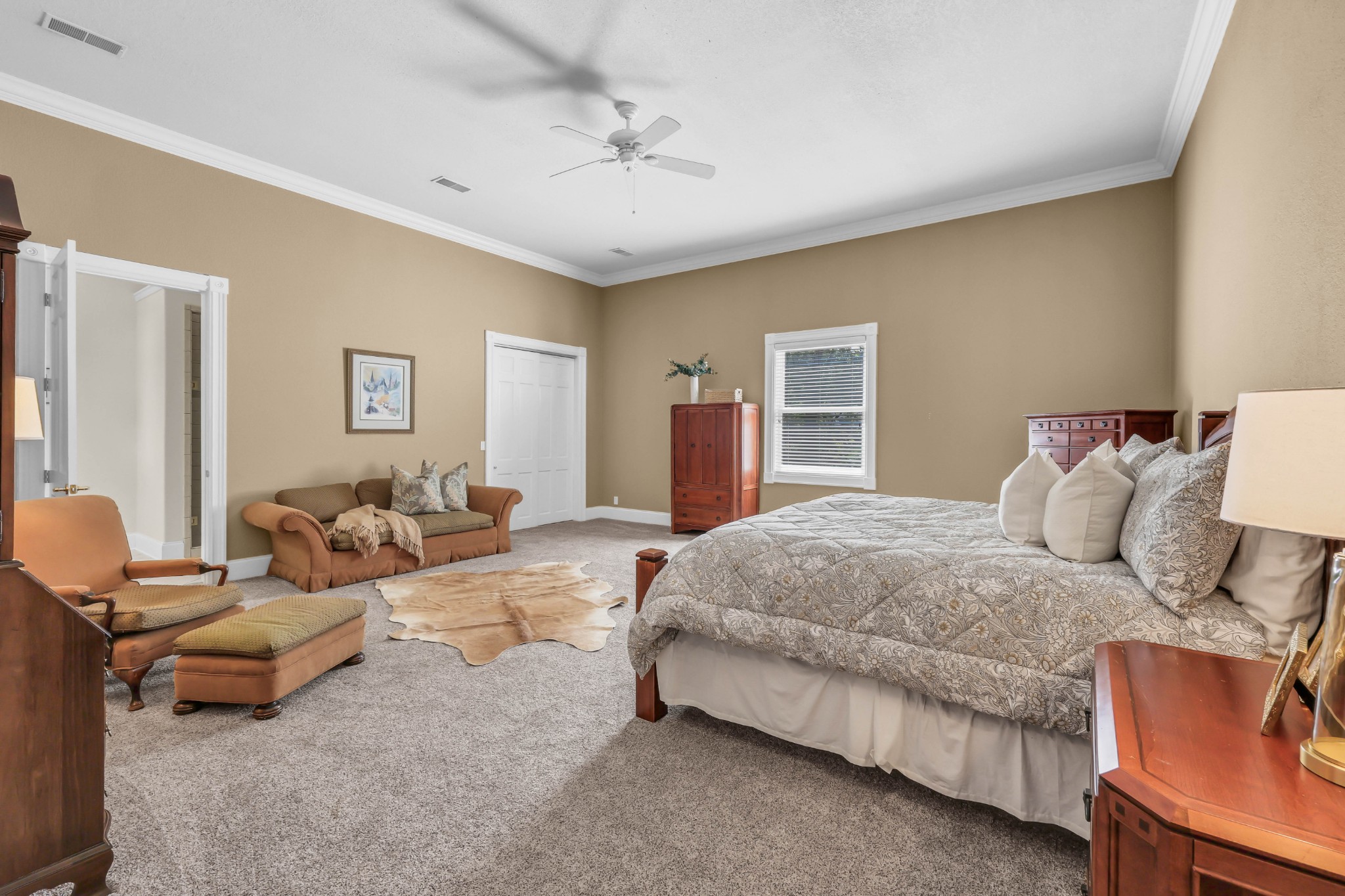 Clarksville, Tennessee, 37043, United States, 4 Bedrooms Bedrooms, ,4 BathroomsBathrooms,Residential,For Sale,1980790