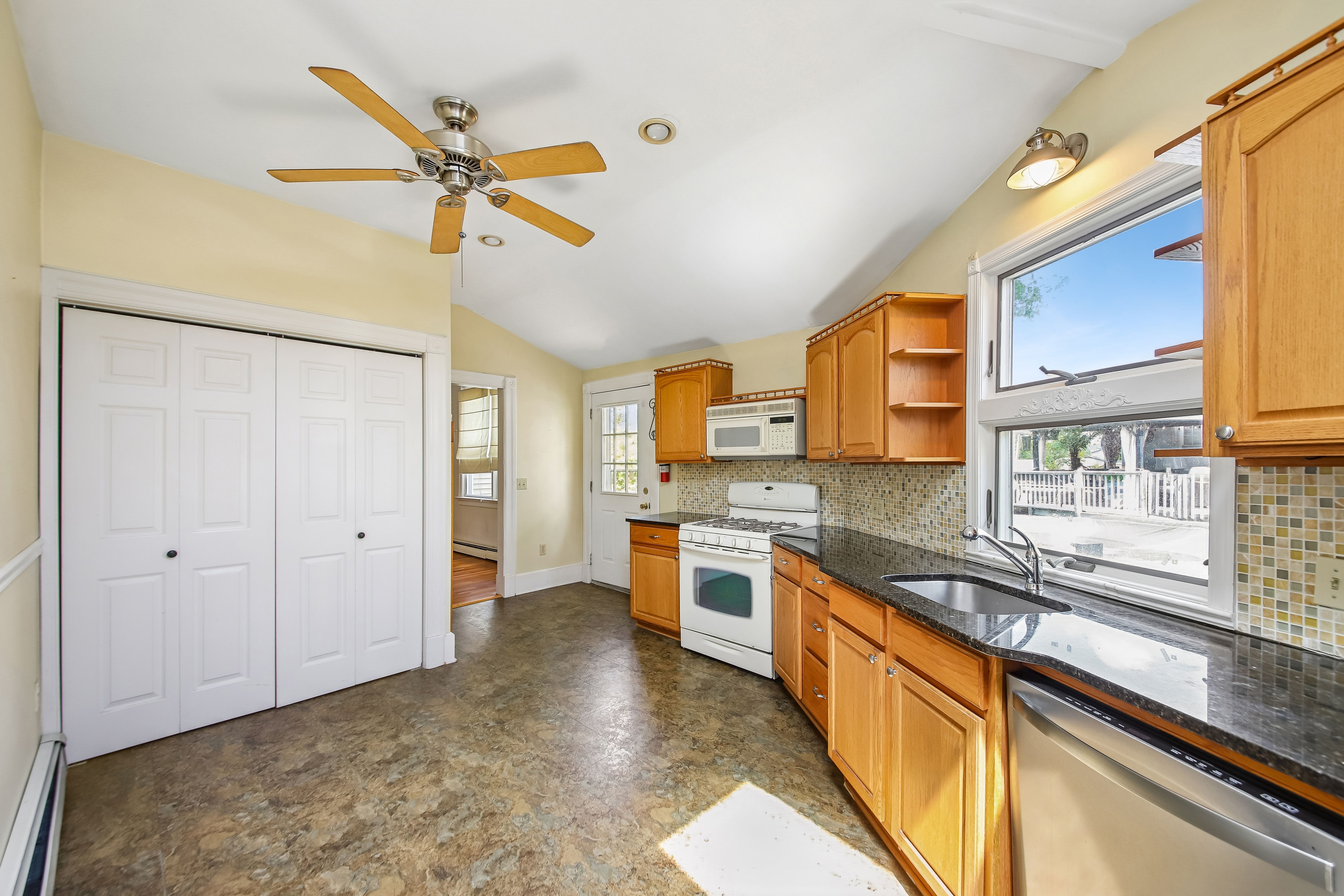  714 Main Street, Little Falls Township, NJ 07424 - 物件實景