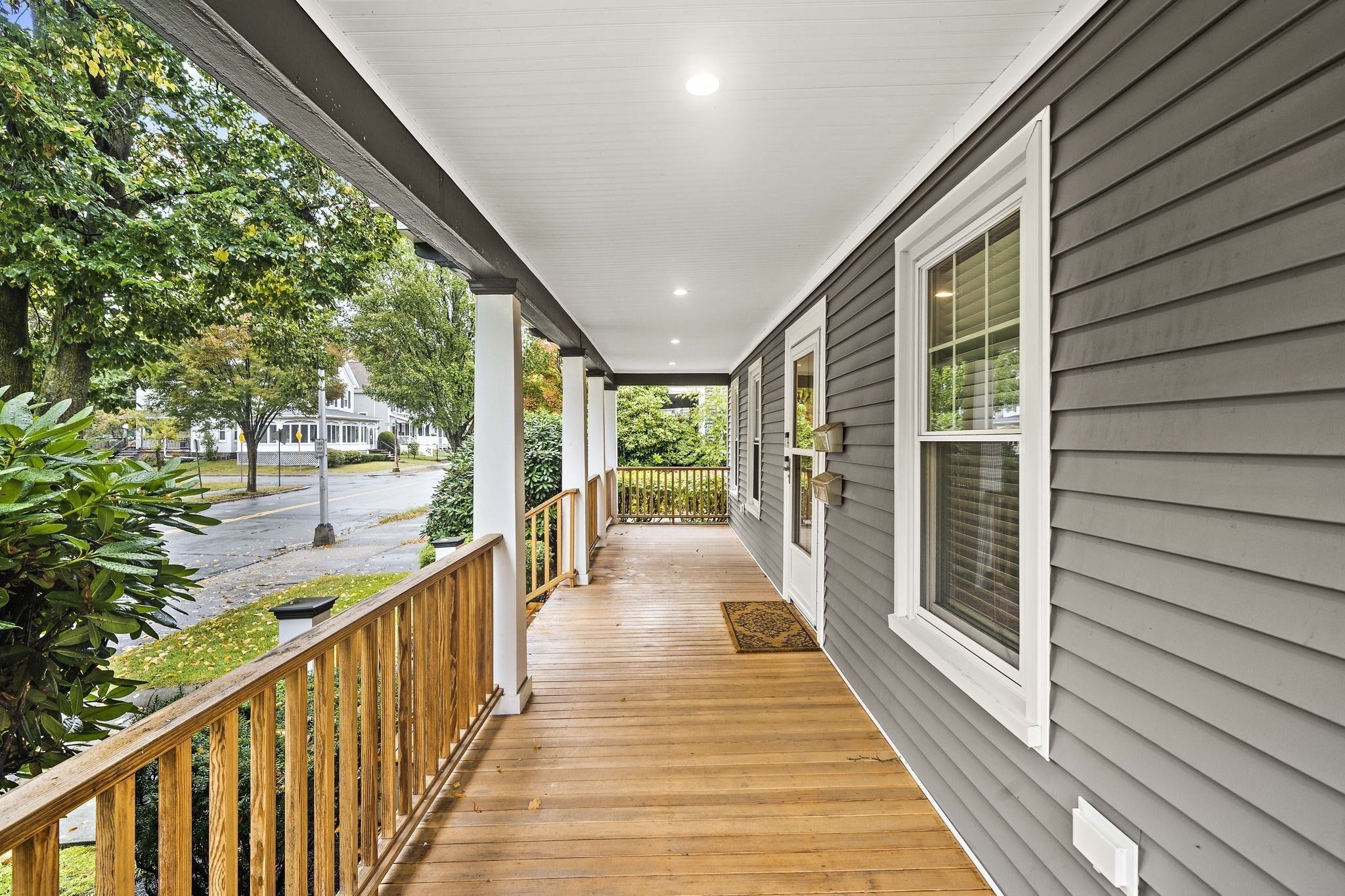 Wakefield, Massachusetts, 01880, United States, 3 Bedrooms Bedrooms, ,2 BathroomsBathrooms,Residential,For Sale,1982541