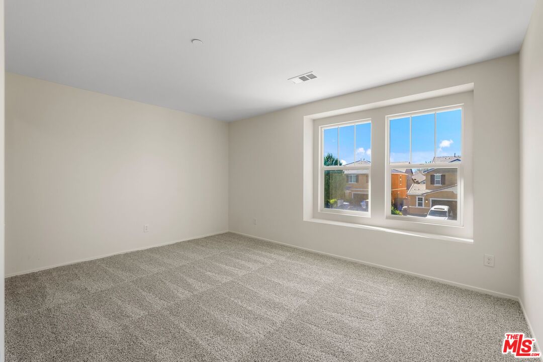 Lancaster, California, 93534, United States, 5 Bedrooms Bedrooms, ,3 BathroomsBathrooms,Residential,For Sale,1942304