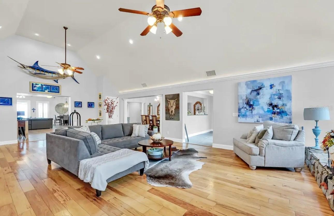 514 HILLSIDE DRIVE, AUBURNDALE, Florida, 33823, United States, 5 Bedrooms Bedrooms, ,5 BathroomsBathrooms,Residential,For Sale,514 HILLSIDE DRIVE,1426912