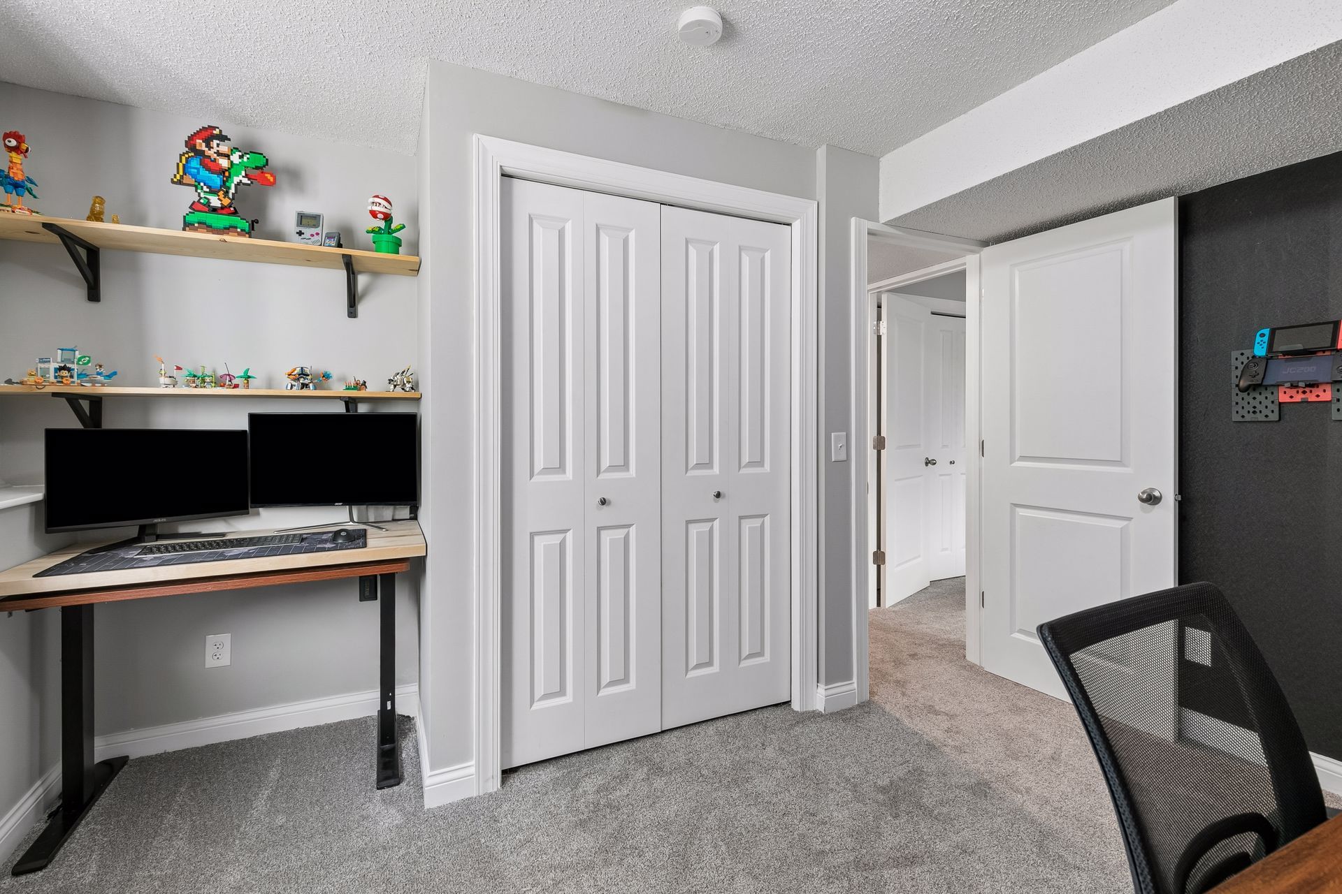  A Light-Filled Home Near Rolling Oaks Park - 物件實景