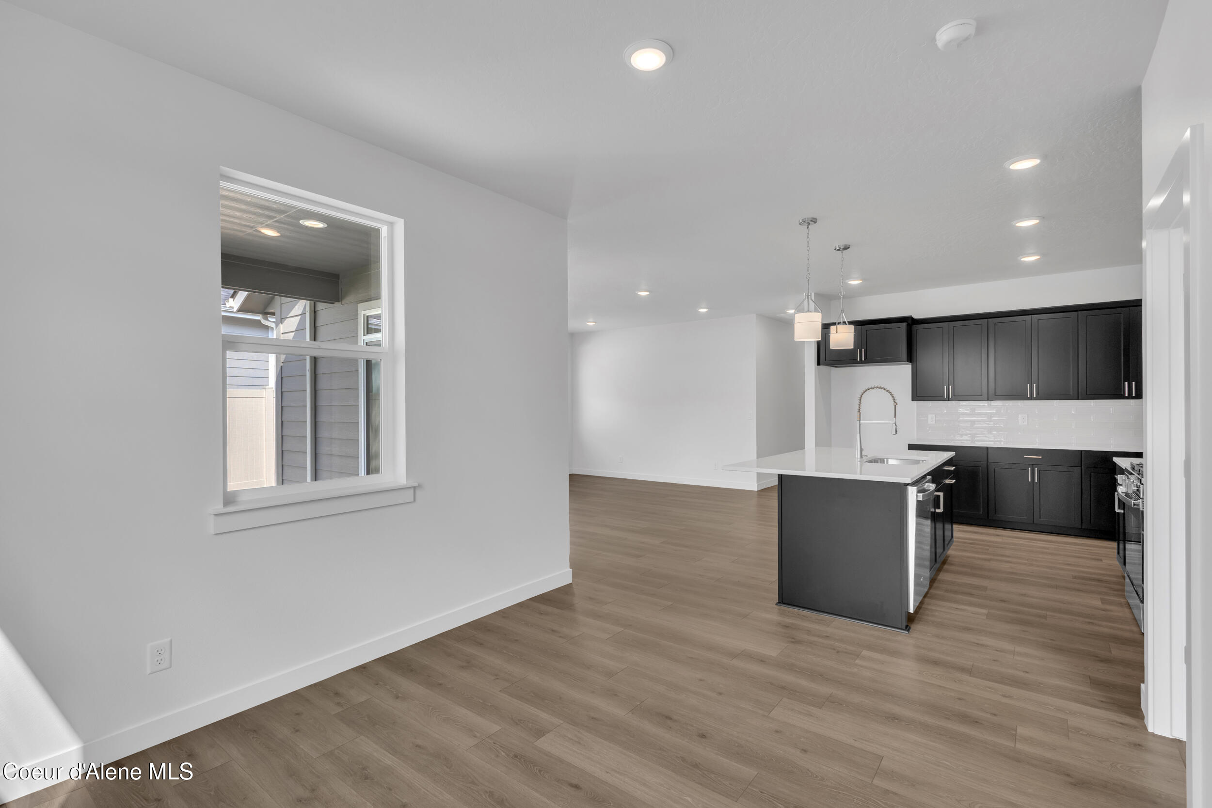 Coeur d'Alene, Idaho, 83815, United States, 3 Bedrooms Bedrooms, ,2 BathroomsBathrooms,Residential,For Sale,1999296