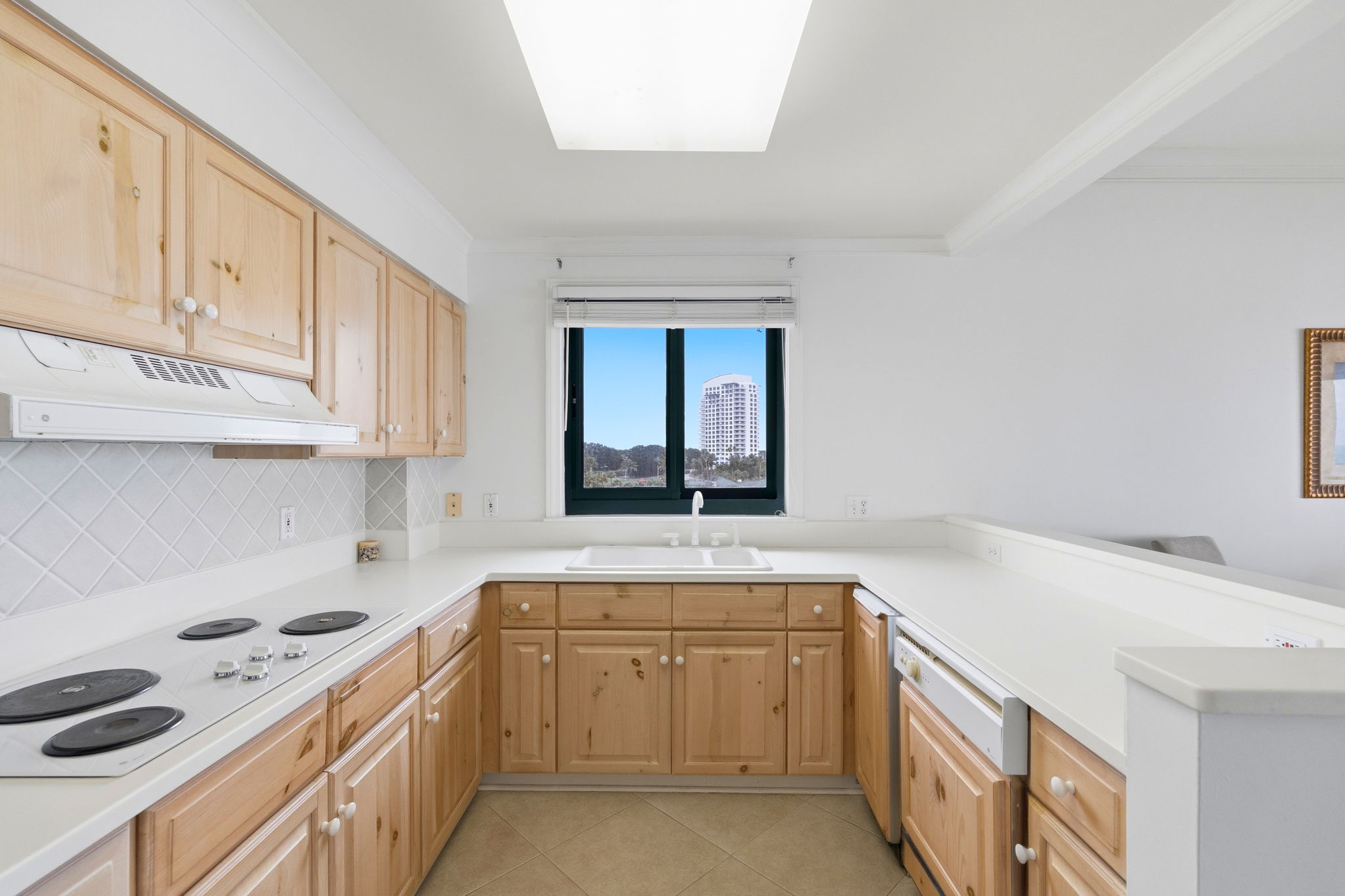  Gulf-Front Condominium with Panoramic Views and Renovation Potential - 物件實景