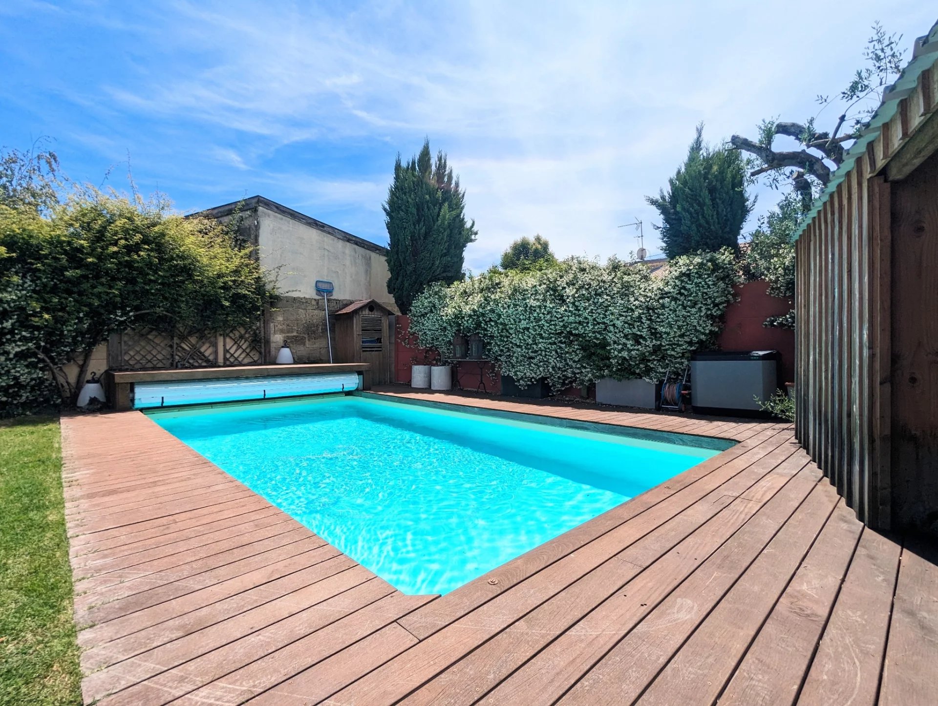 Bordeaux, New Aquitaine, 33000, FR, 4 Bedrooms Bedrooms, ,3 BathroomsBathrooms,Residential,For Sale,1615583