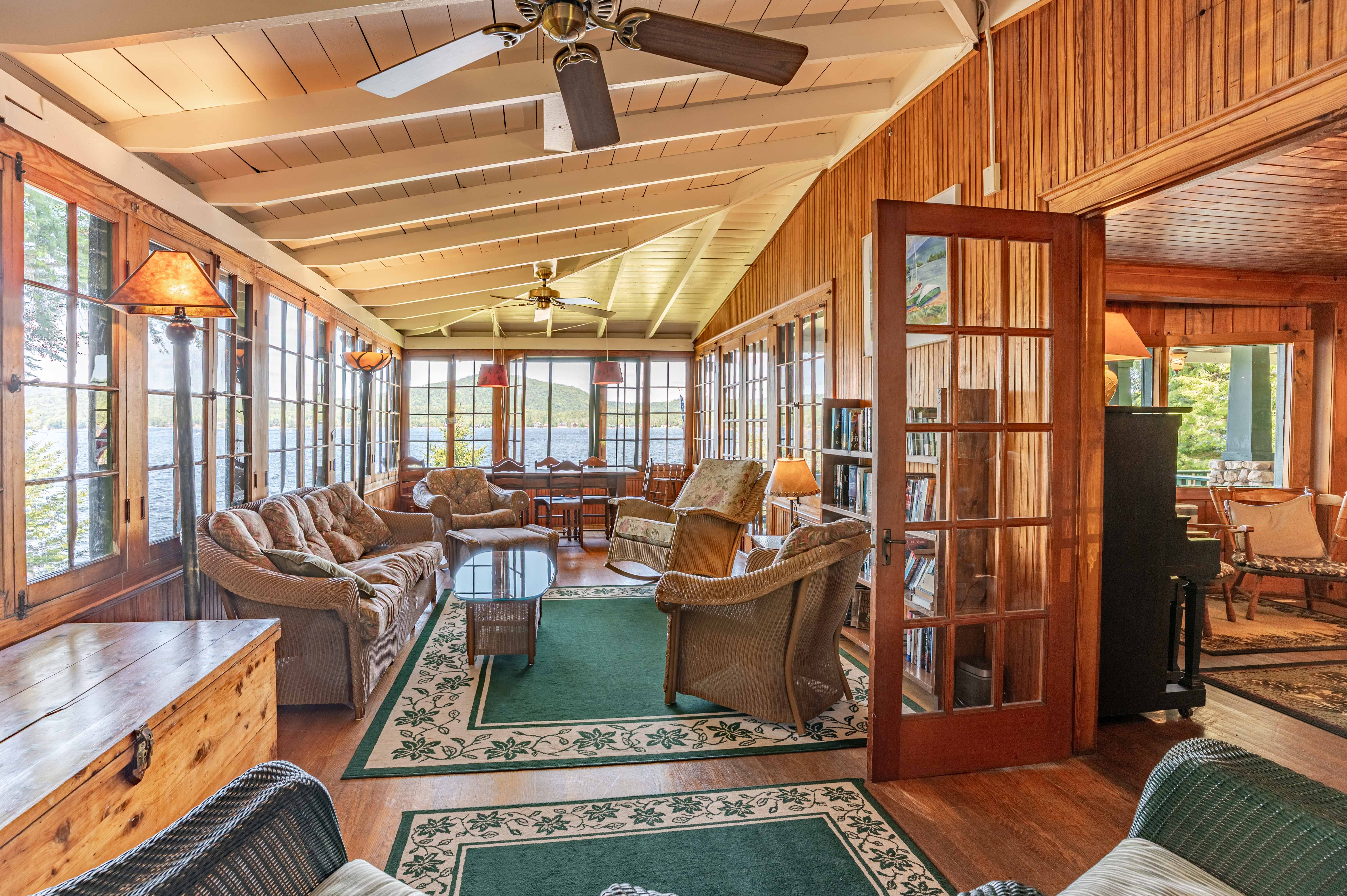  Historic Ramblers Lodge on Fourth Lake - 物件實景