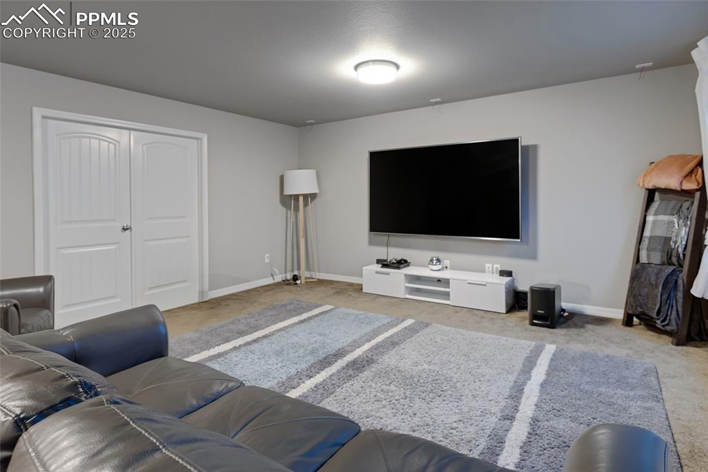Monument, Colorado, 80132, United States, 5 Bedrooms Bedrooms, ,3 BathroomsBathrooms,Residential,For Sale,1875210