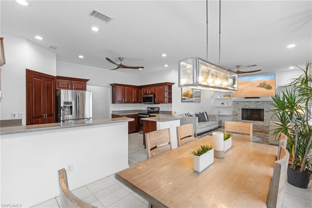 Fort Myers, Florida, 33967, United States, 3 Bedrooms Bedrooms, ,2 BathroomsBathrooms,Residential,For Sale,1940924