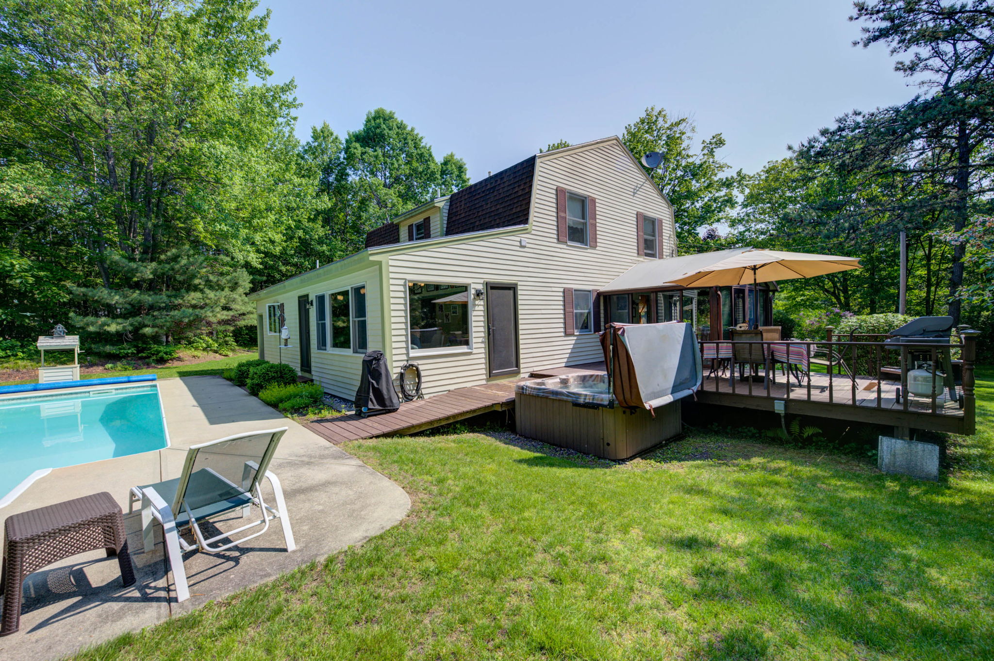 Gray, Maine, 04039, United States, 3 Bedrooms Bedrooms, ,2 BathroomsBathrooms,Residential,For Sale,1874215