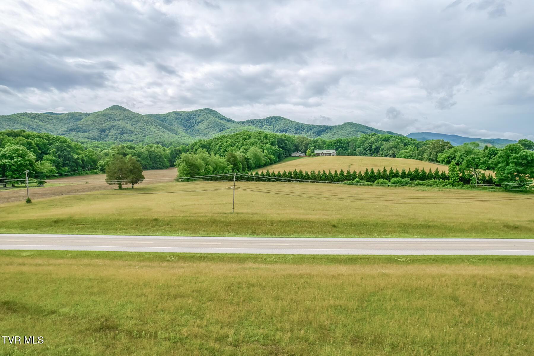 Chuckey, Tennessee, 37641, United States, 3 Bedrooms Bedrooms, ,1 BathroomBathrooms,Residential,For Sale,2048745