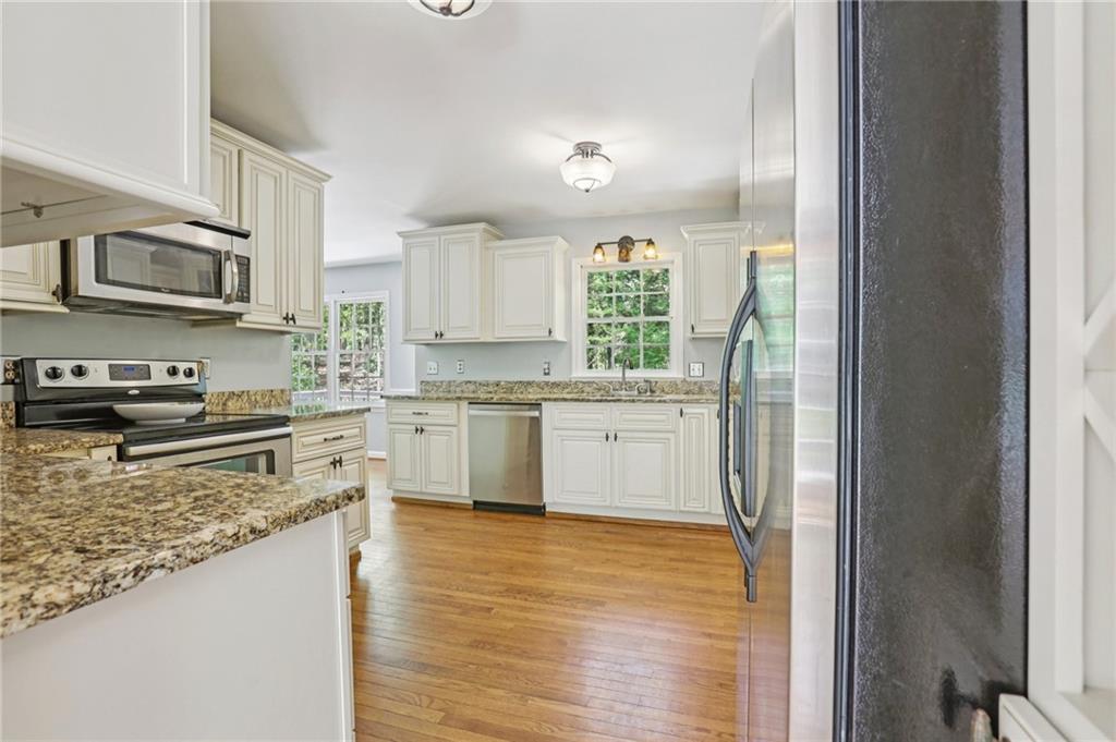 Marietta, Georgia, 30068, United States, 5 Bedrooms Bedrooms, ,4 BathroomsBathrooms,Residential,For Sale,2037798