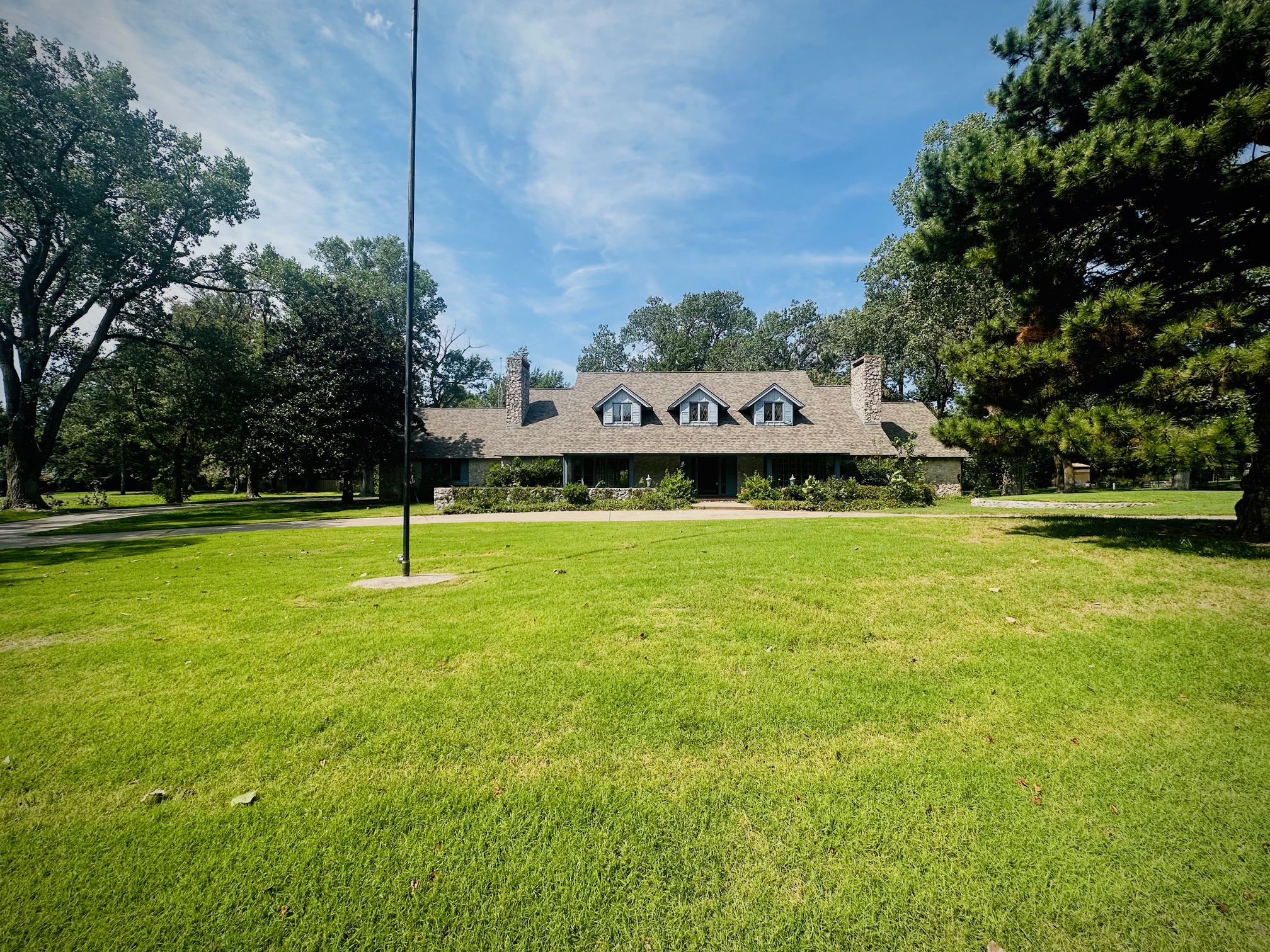 Enid, Oklahoma, 73703, United States, 5 Bedrooms Bedrooms, ,5 BathroomsBathrooms,Residential,For Sale,1981686