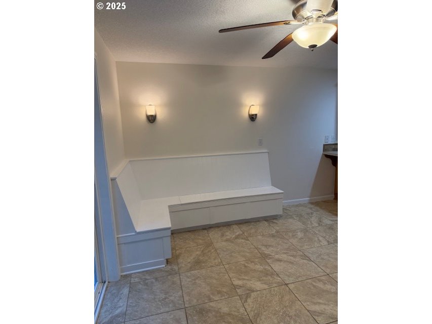 Ridgefield, Washington, 98642, United States, 4 Bedrooms Bedrooms, ,2 BathroomsBathrooms,Residential,For Sale,1965186