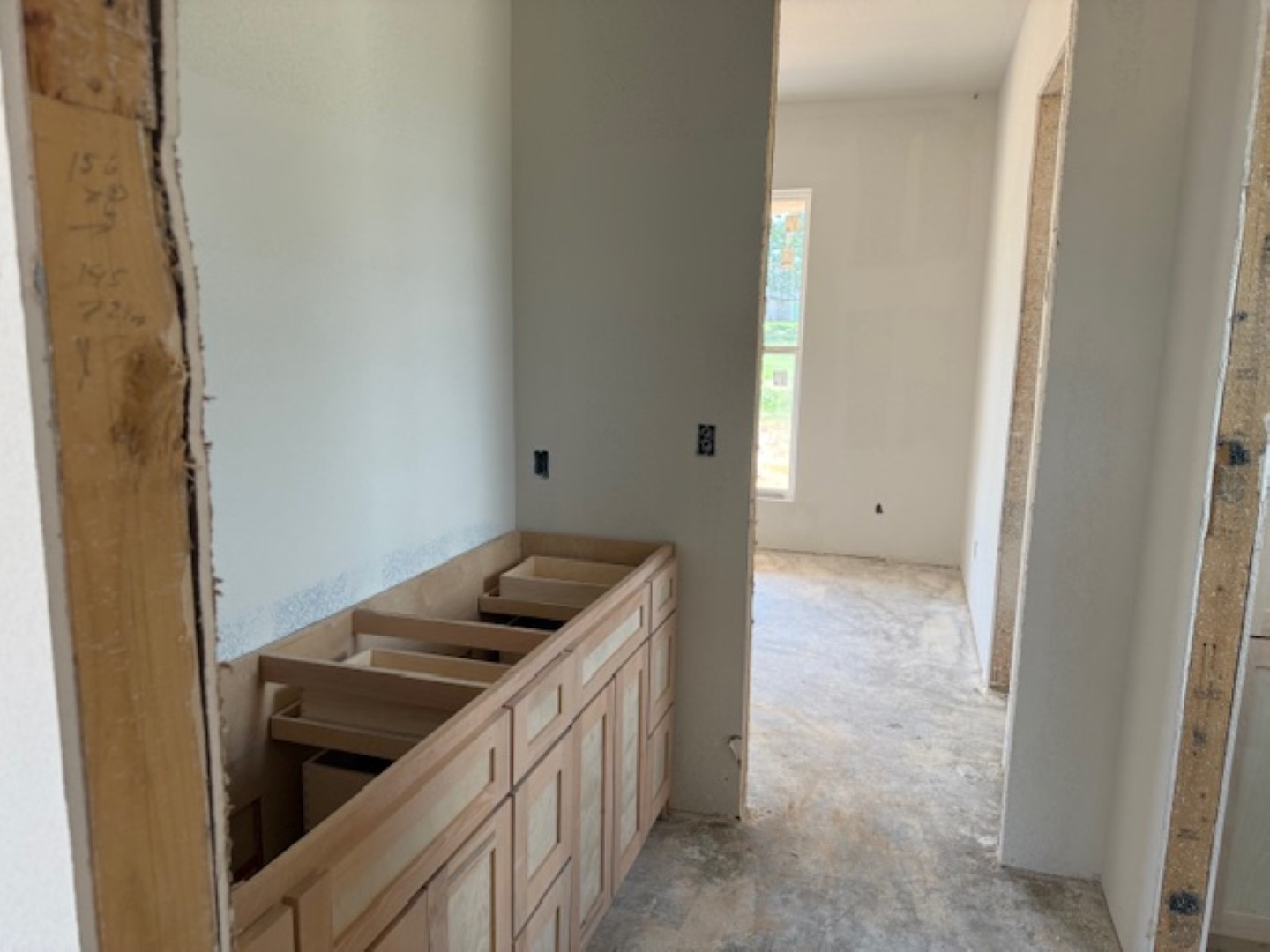 Tyler, Texas, 75704, United States, 5 Bedrooms Bedrooms, ,4 BathroomsBathrooms,Residential,For Sale,1977774