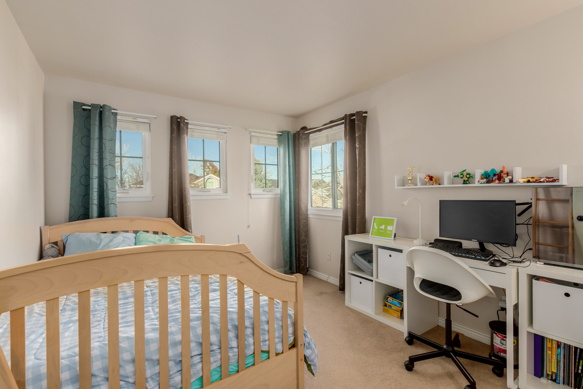 Highlands Ranch, Colorado, 80129, United States, 4 Bedrooms Bedrooms, ,3 BathroomsBathrooms,Residential,For Sale,1987308