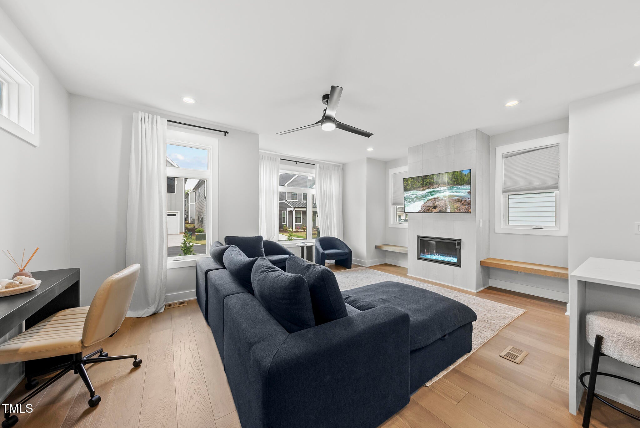 Raleigh, North Carolina, 27601, United States, 4 Bedrooms Bedrooms, ,4 BathroomsBathrooms,Residential,For Sale,1793176