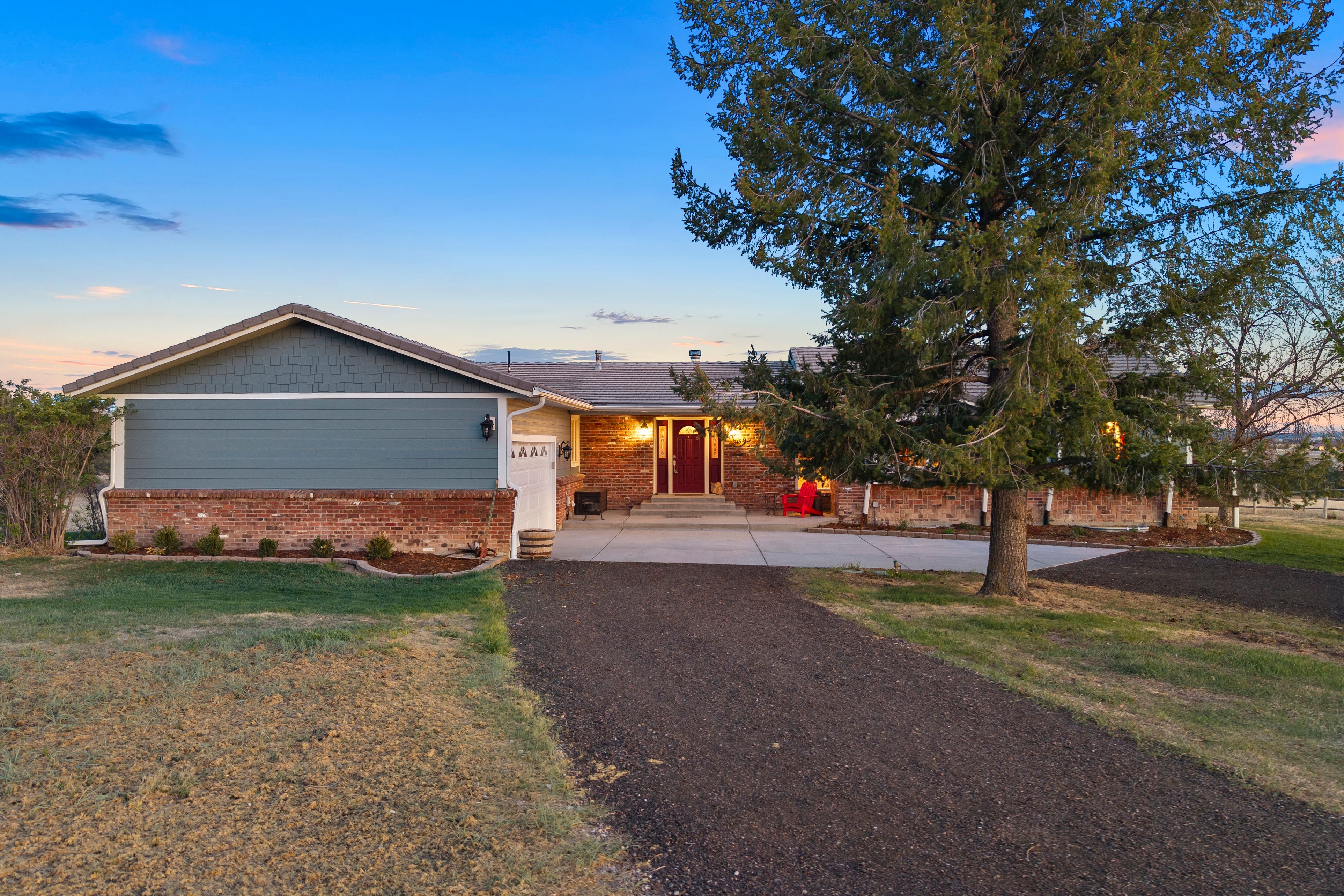  Ranch in Butterfield on 5 Acres with Pikes Peak Views - 物件實景