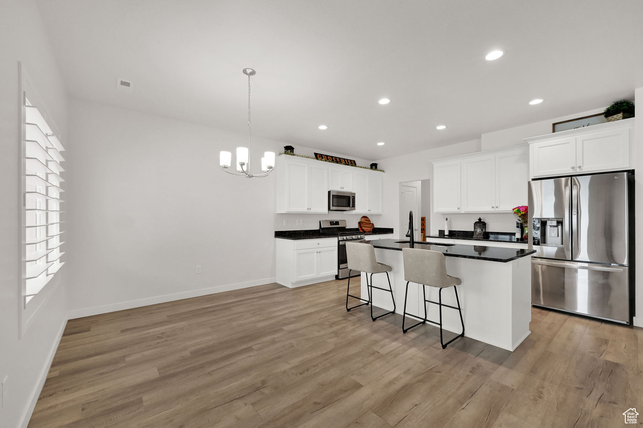 West Haven, Utah, 84401, United States, 3 Bedrooms Bedrooms, ,3 BathroomsBathrooms,Residential,For Sale,1956973