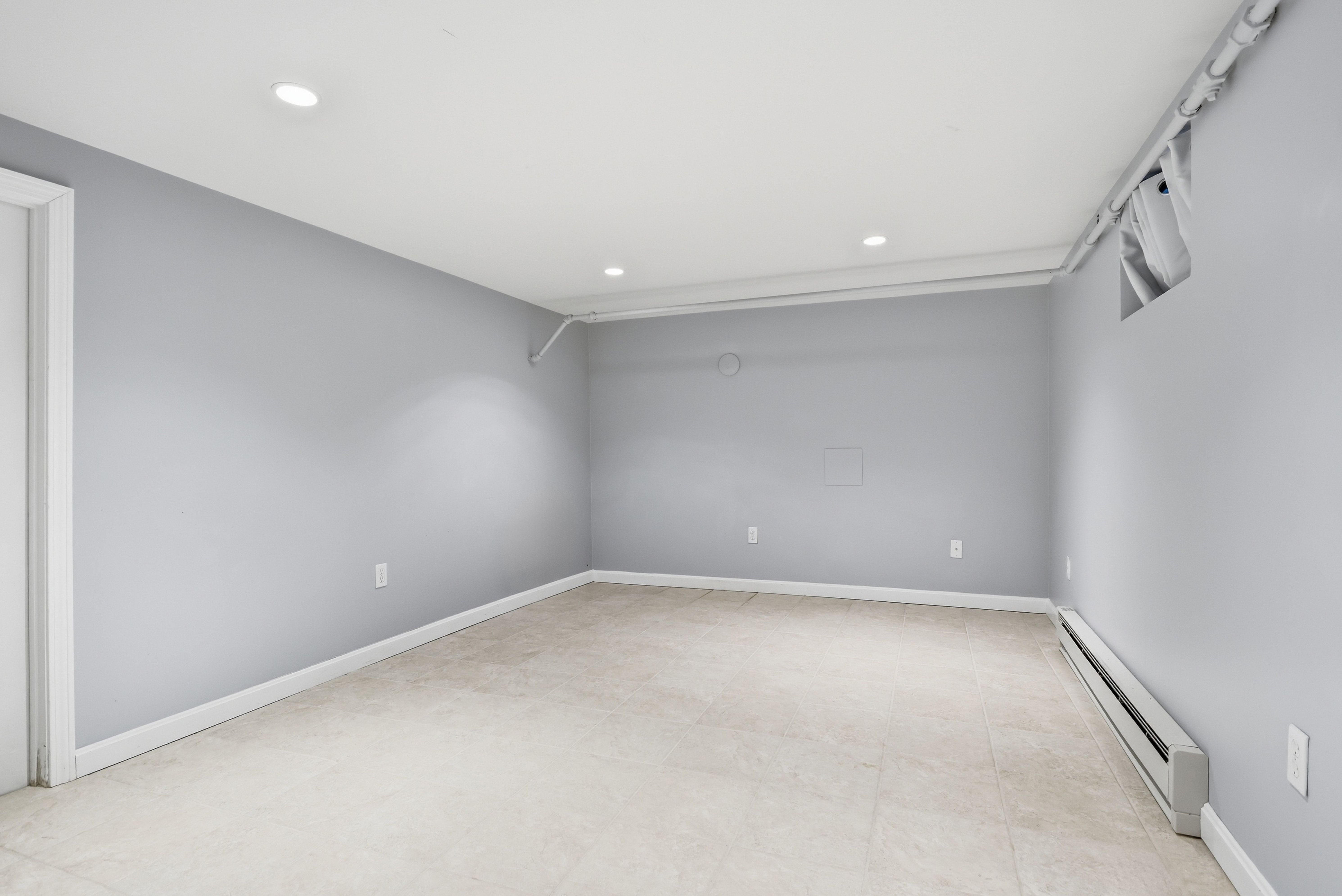  21 Curve Street, Bedford, MA 01730 - 物件實景