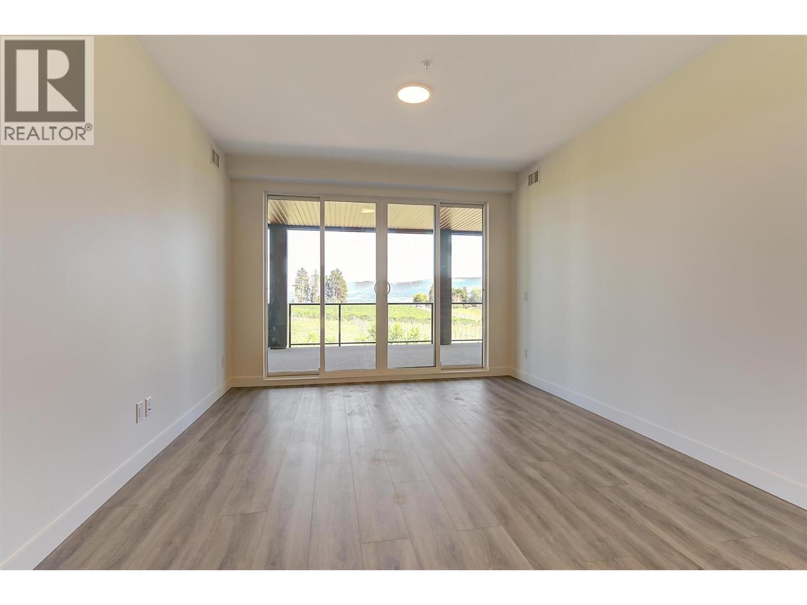 WEST KELOWNA, British Columbia, V1Z 2A9, CA, 2 Bedrooms Bedrooms, ,2 BathroomsBathrooms,Residential,For Sale,1947246