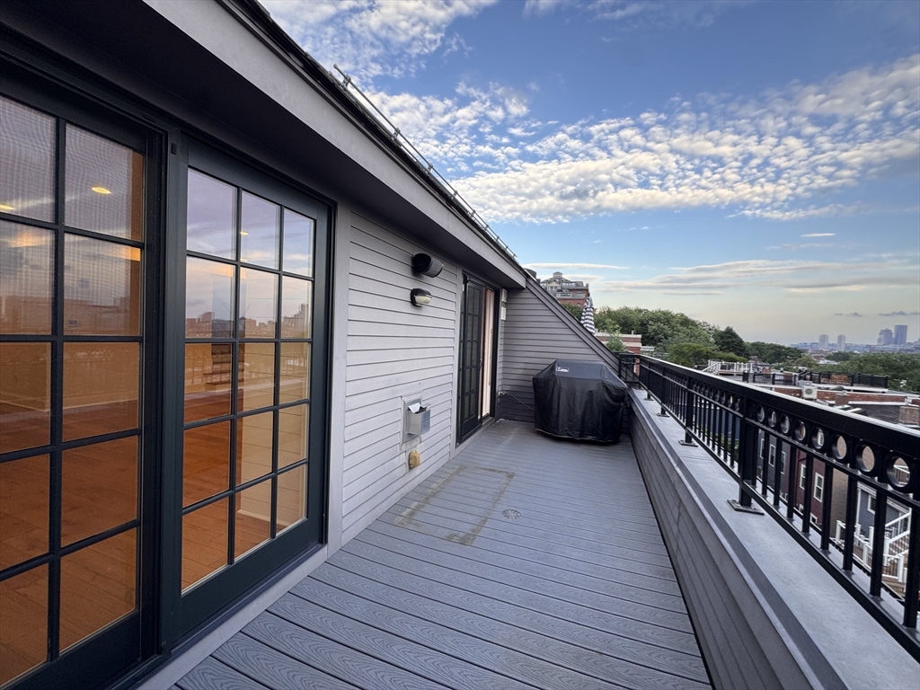 Boston, Massachusetts, 02129, United States, 3 Bedrooms Bedrooms, ,3 BathroomsBathrooms,Residential,For Sale,1883485