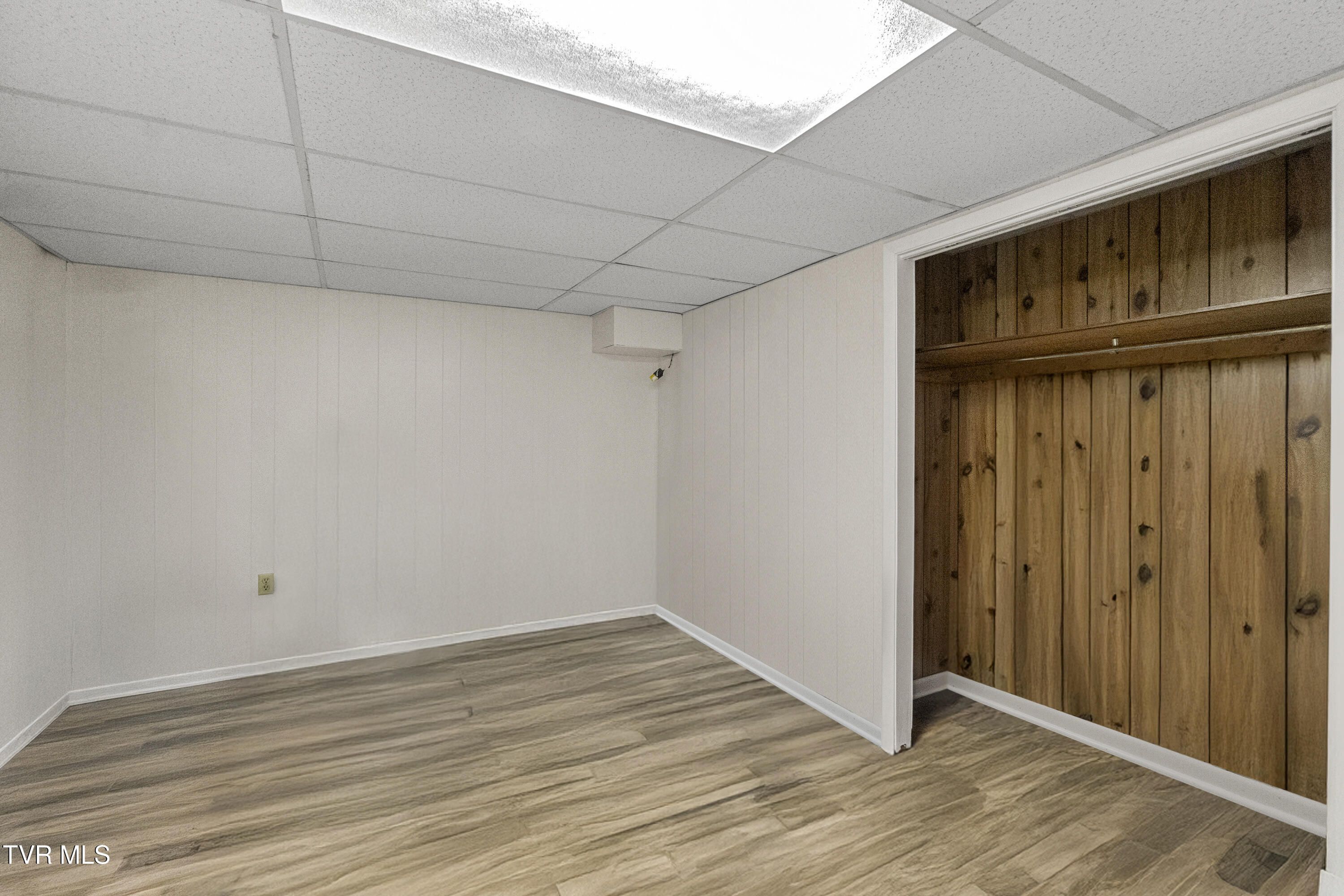 Greeneville, Tennessee, 37743, United States, 3 Bedrooms Bedrooms, ,2 BathroomsBathrooms,Residential,For Sale,1990242