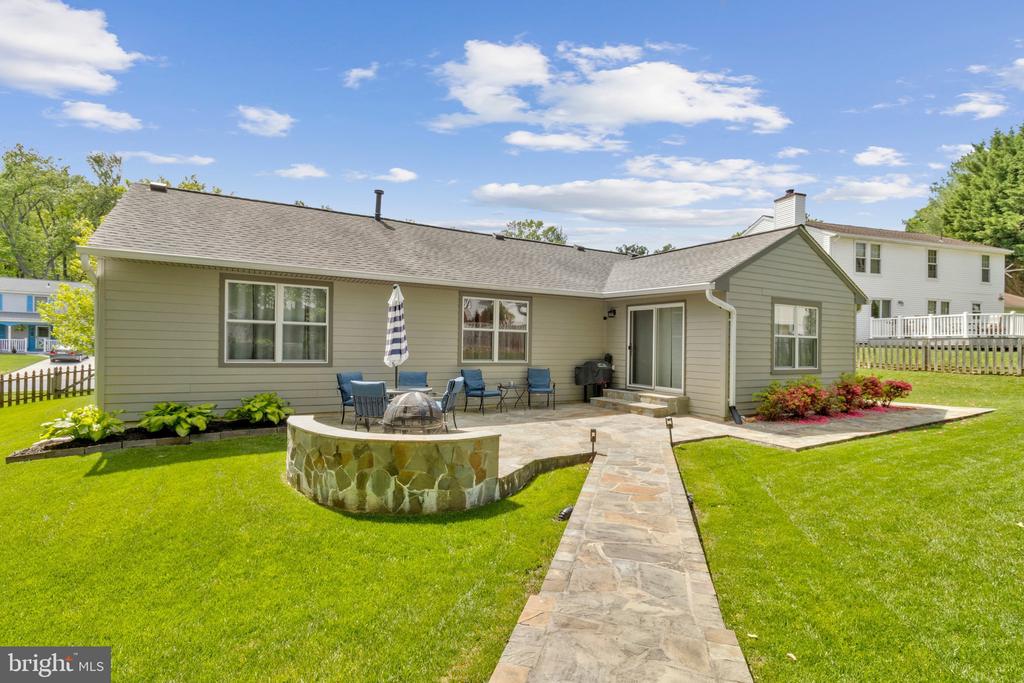 Burke, Virginia, 22015, United States, 3 Bedrooms Bedrooms, ,3 BathroomsBathrooms,Residential,For Sale,2049258