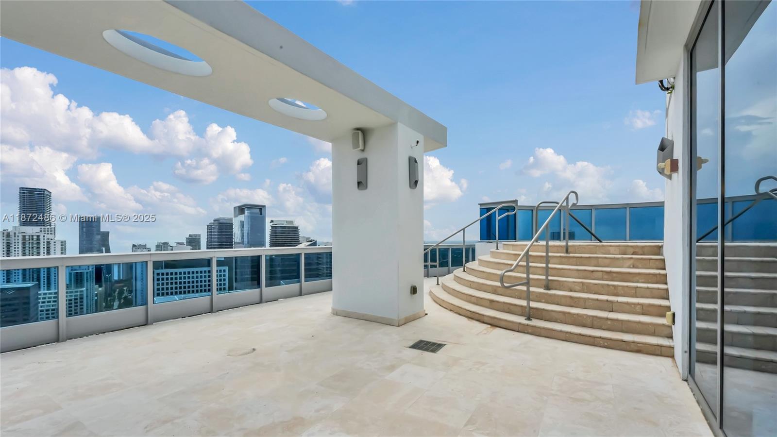 Miami, Florida, 33131, United States, 3 Bedrooms Bedrooms, ,6 BathroomsBathrooms,Residential,For Sale,1938833