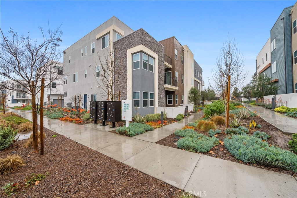 Irvine, California, 92618, United States, 1 Bedroom Bedrooms, ,1 BathroomBathrooms,Residential,For Sale,1707391