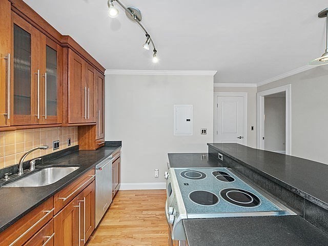 Brookline, Massachusetts, 02446, United States, 1 Bedroom Bedrooms, ,1 BathroomBathrooms,Residential,For Sale,1737969